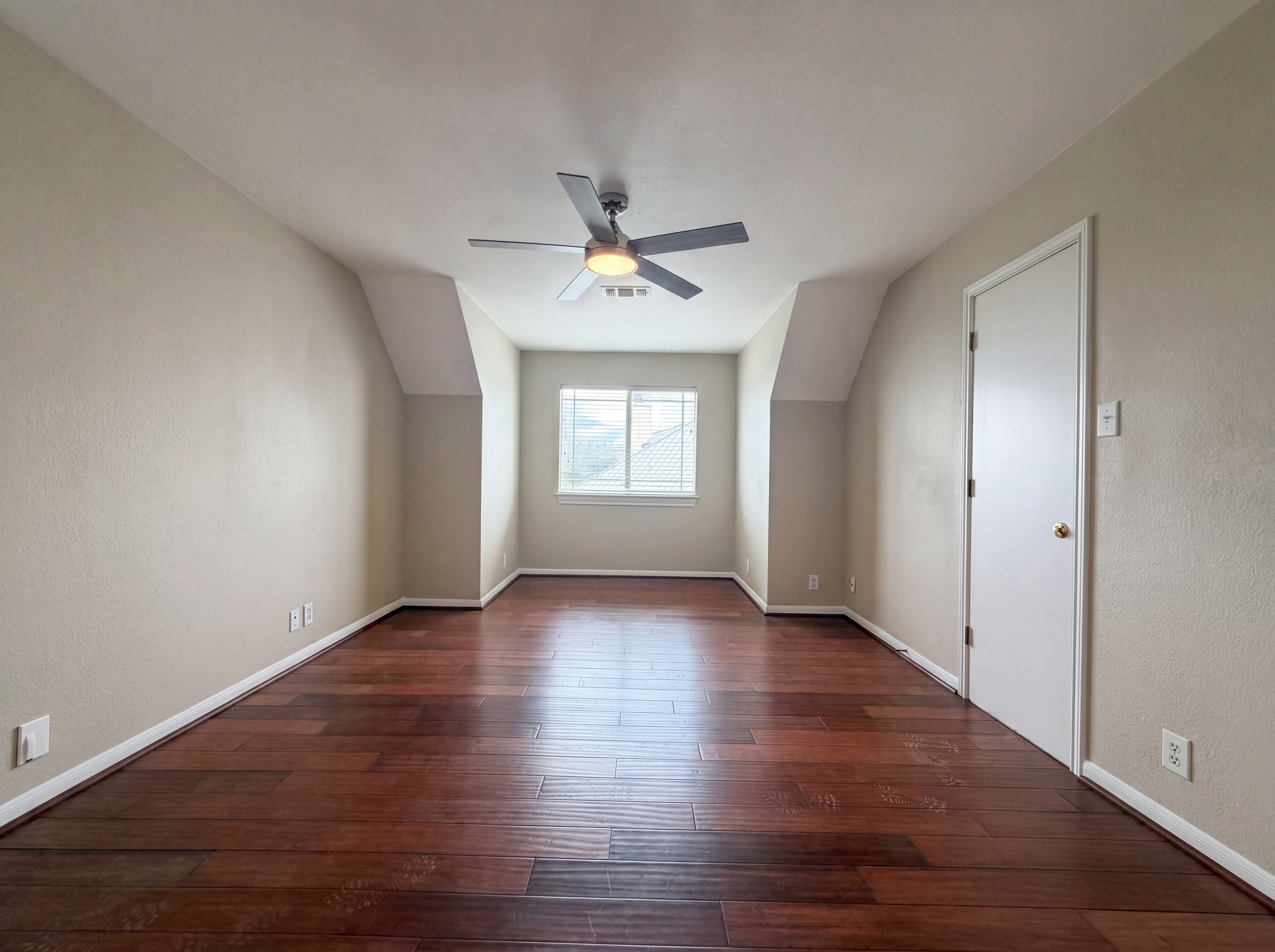 Photo 10 of 23 of 13419 Star Heights Dr, San Antonio, TX