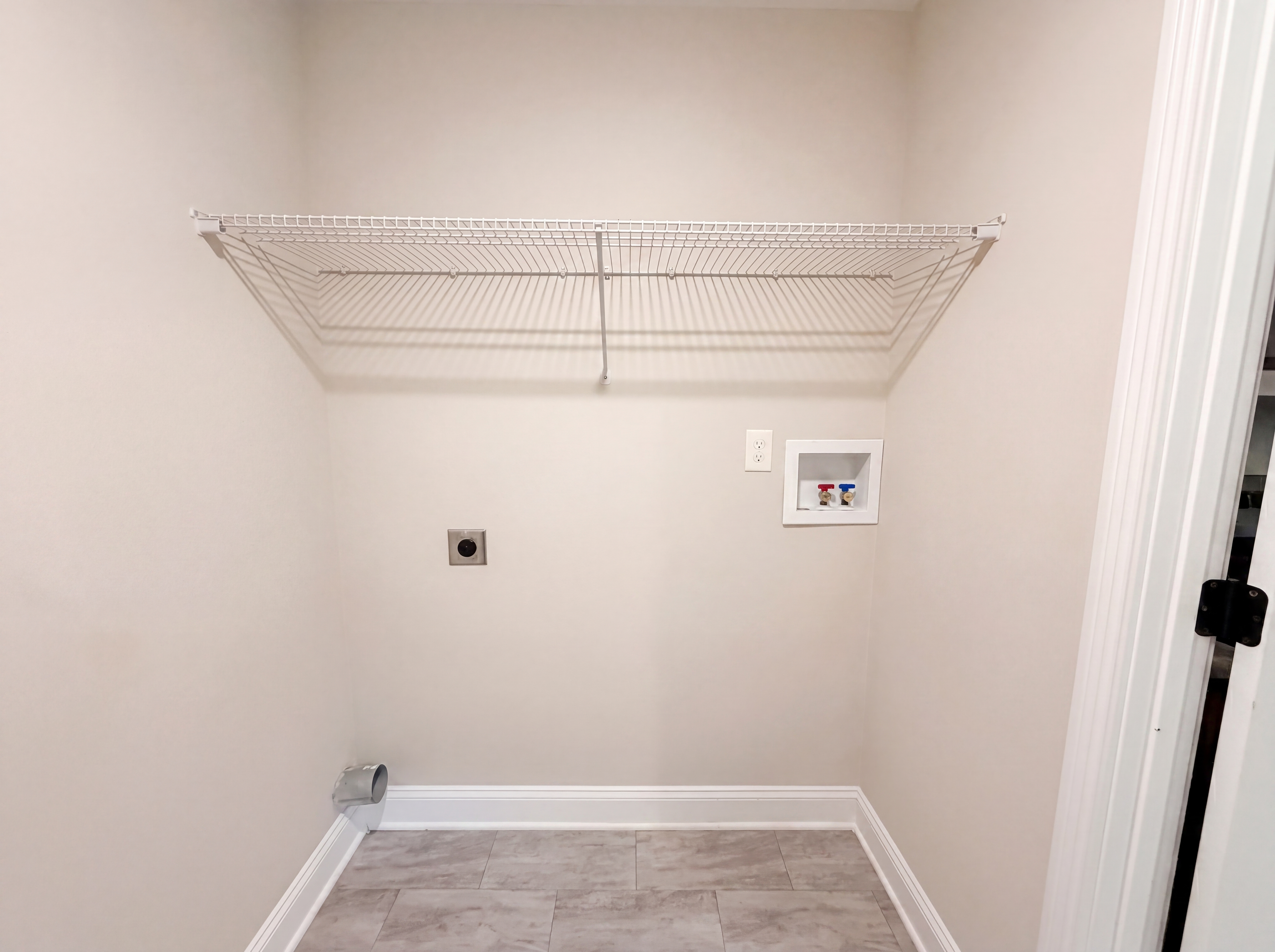 Photo 14 of 19 of 741 Inver Ln, Clarksville, TN