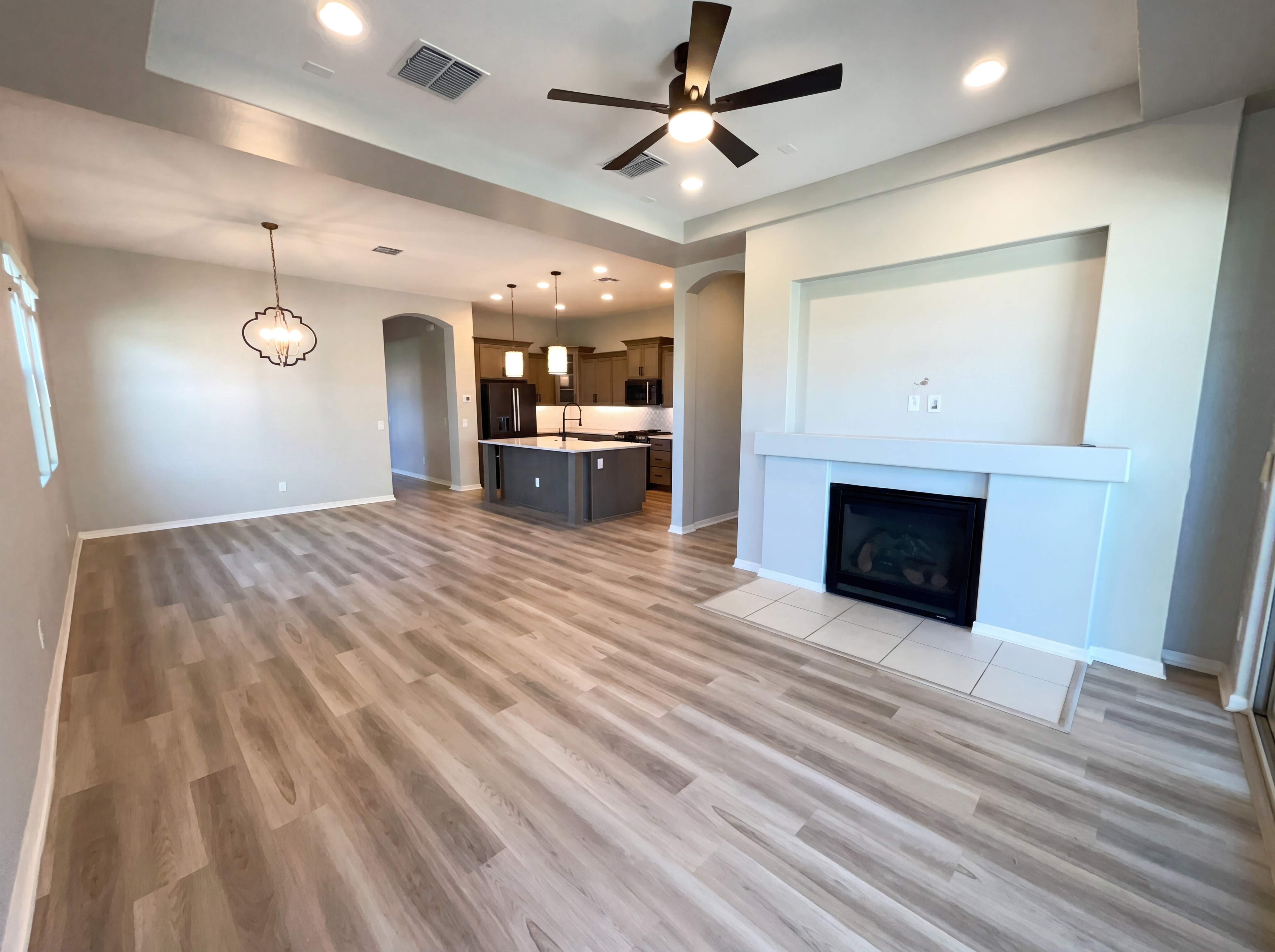 Photo 3 of 28 of 3956 E Arabian Dr, Gilbert, AZ