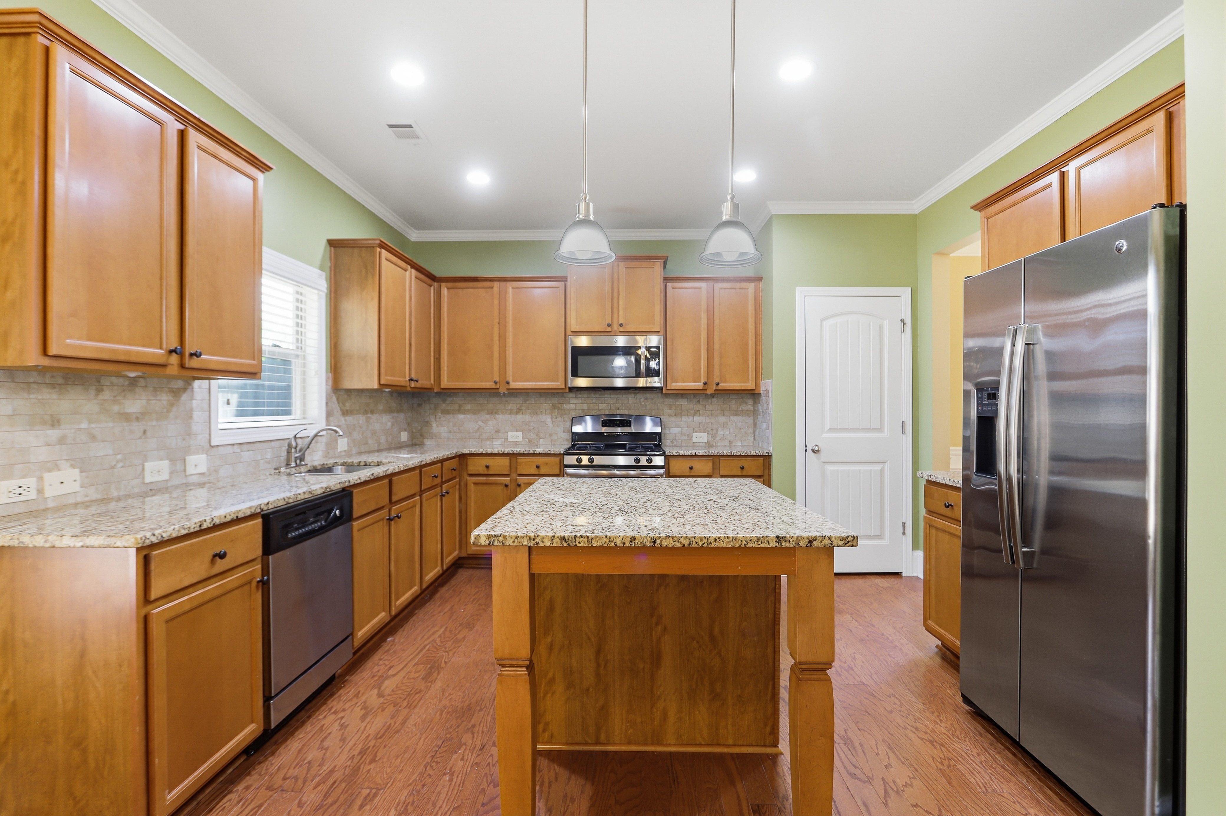 Photo 15 of 44 of 206 Providence Walk Ct, Canton, GA