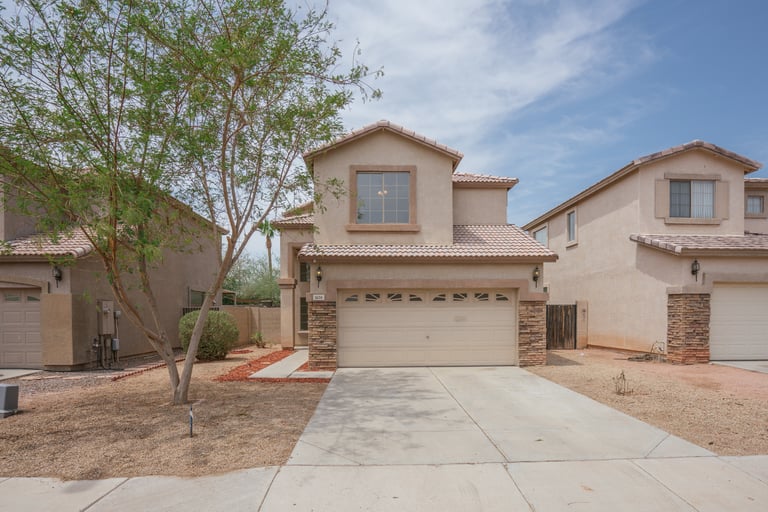 Photo 2 of 22 - 1636 S 114th Dr, Avondale, AZ 85323