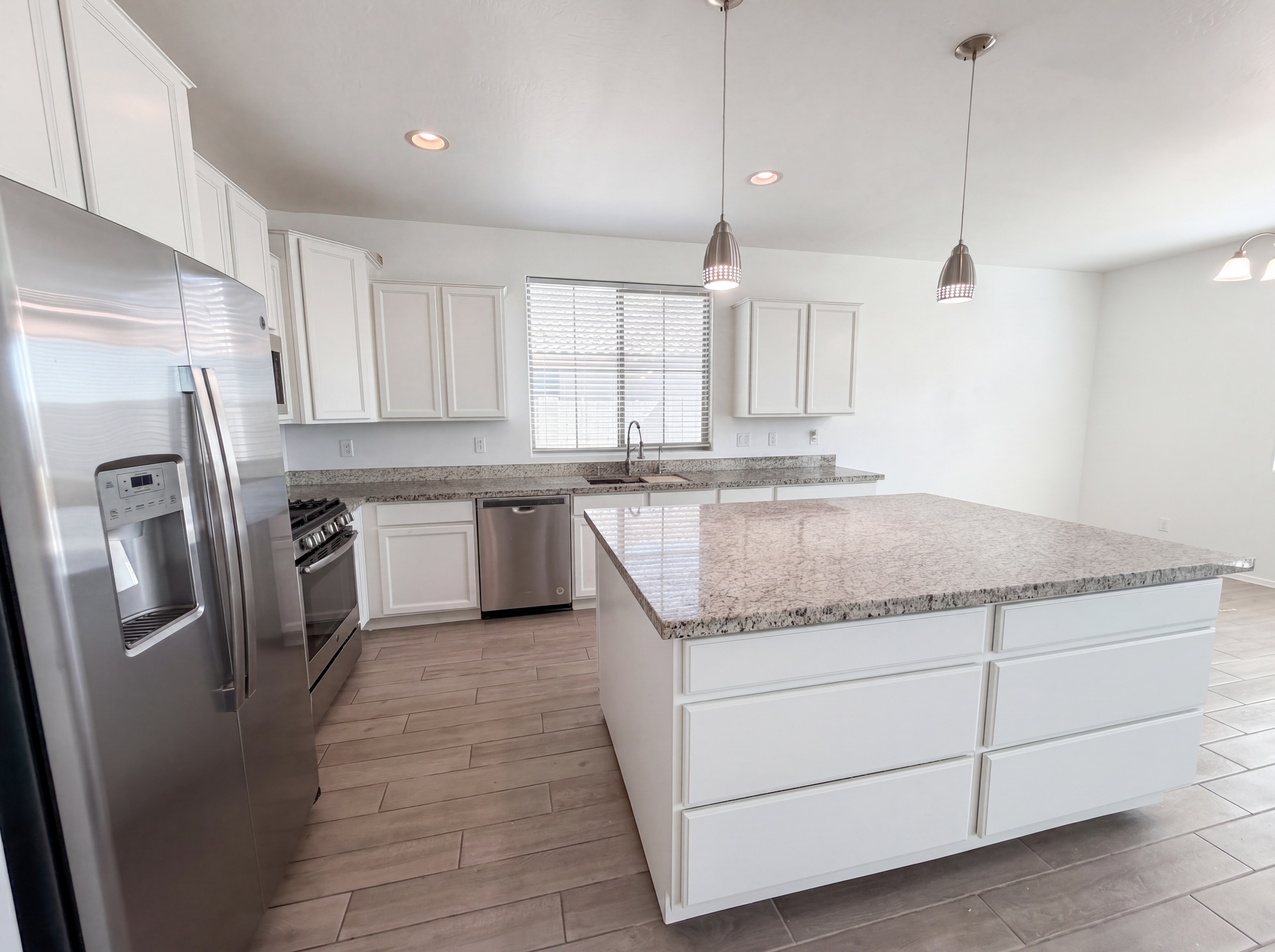 Photo 12 of 38 of 2909 S 121st Dr, Tolleson, AZ