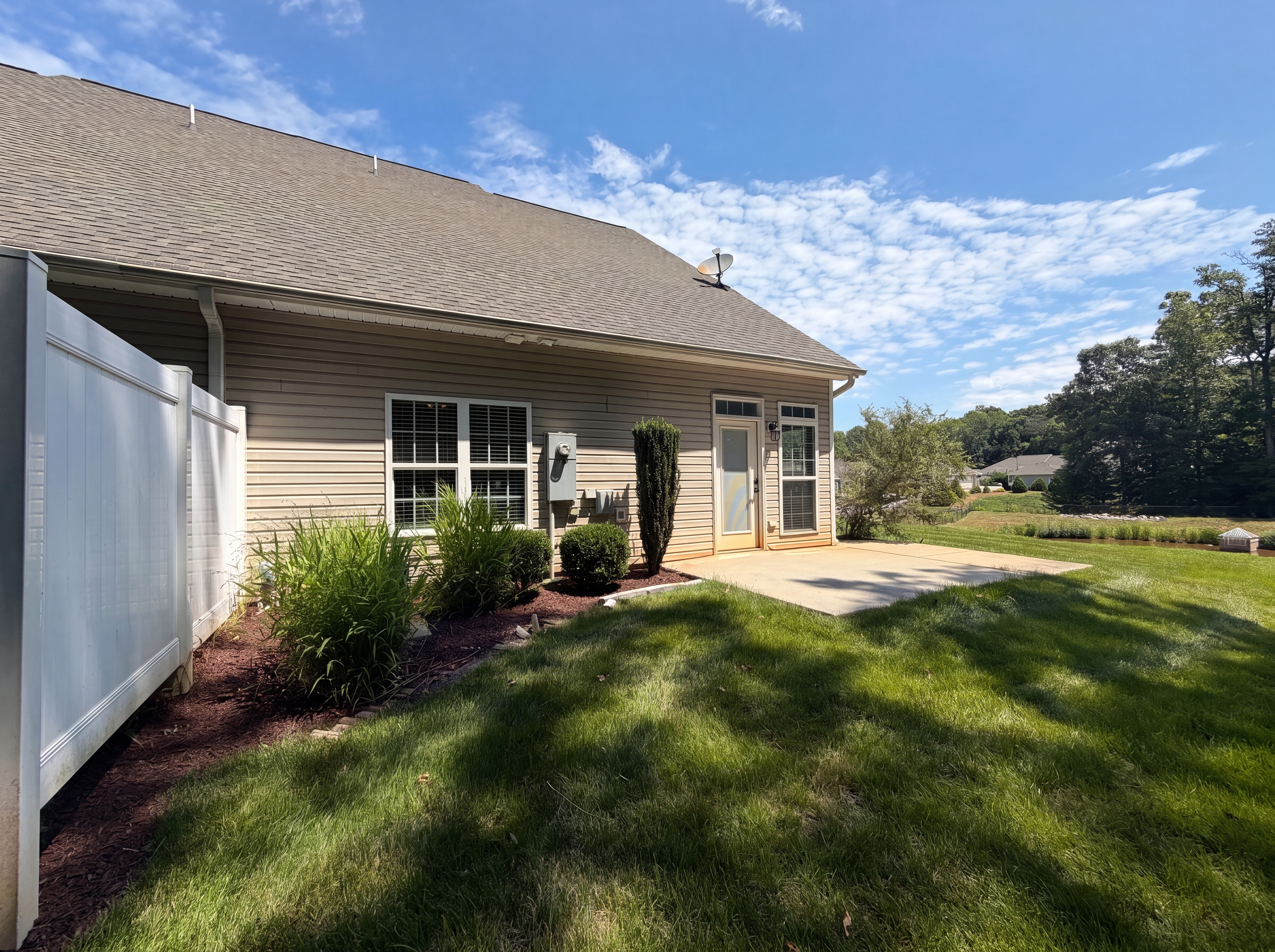 Photo 5 of 18 of 1102 Lake Michael Way, Mebane, NC