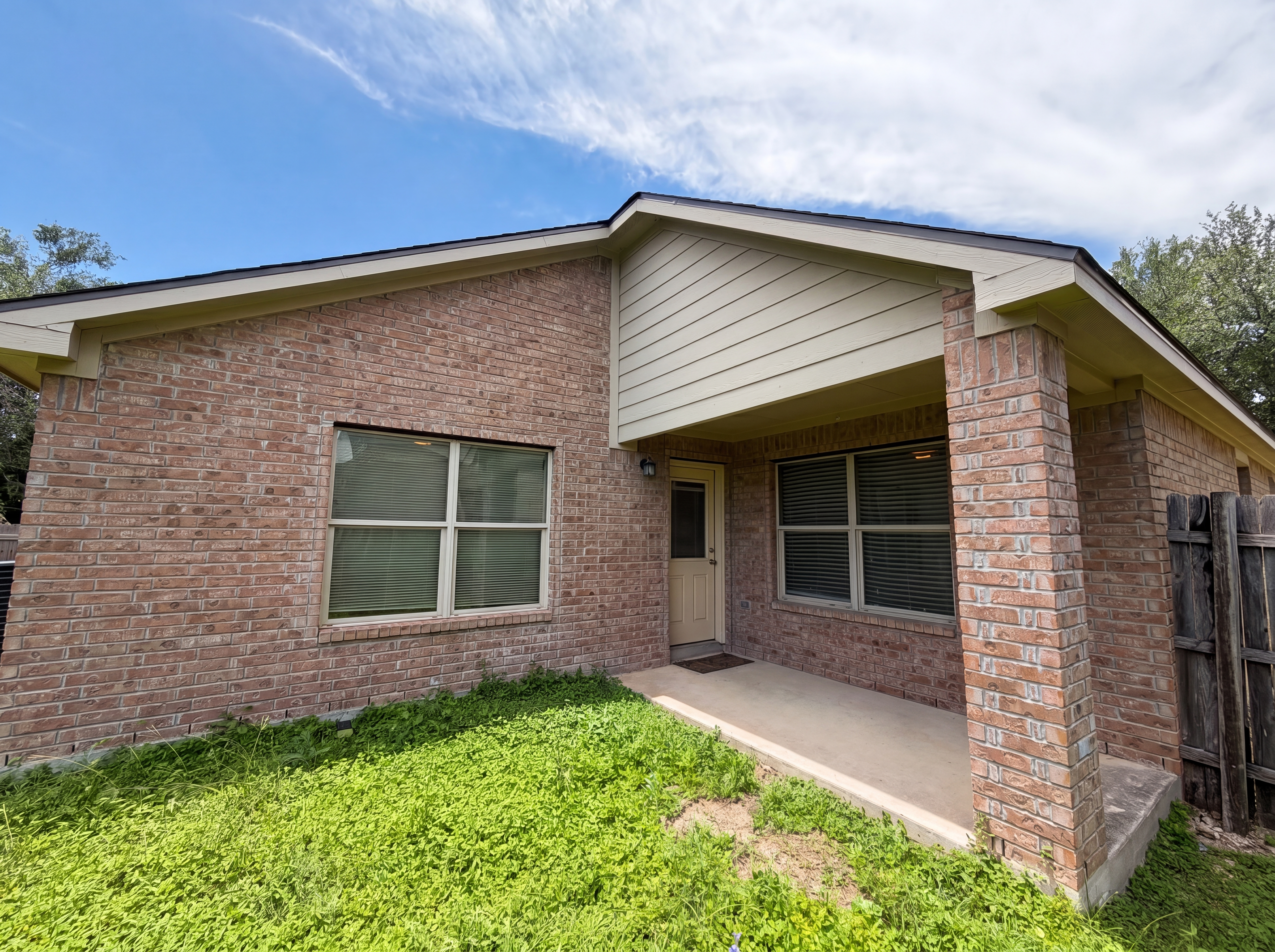 Photo 5 of 15 of 361 Saddlehorn Way, Cibolo, TX