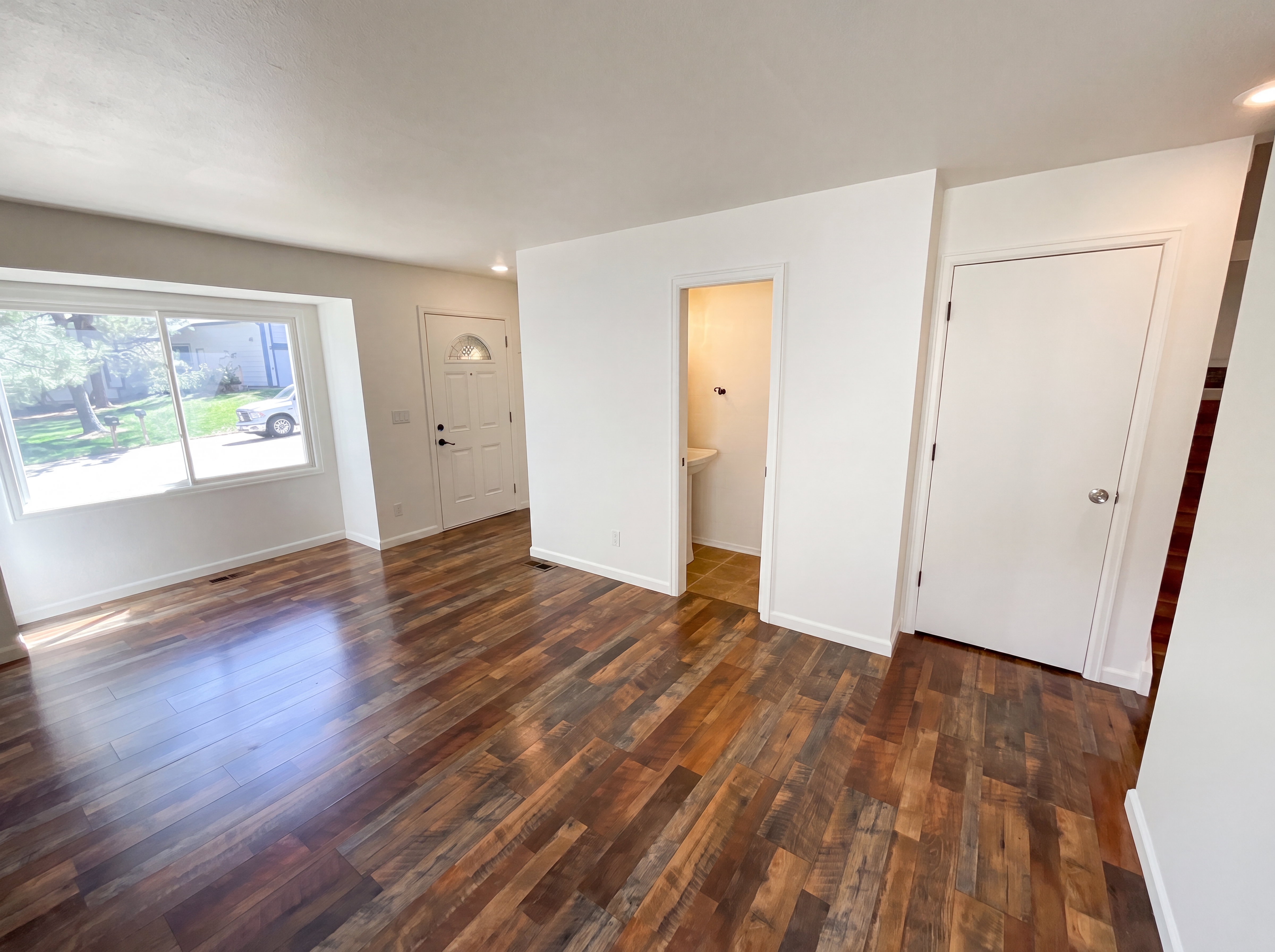 Photo 10 of 33 of 9938 Garland Dr, Broomfield, CO