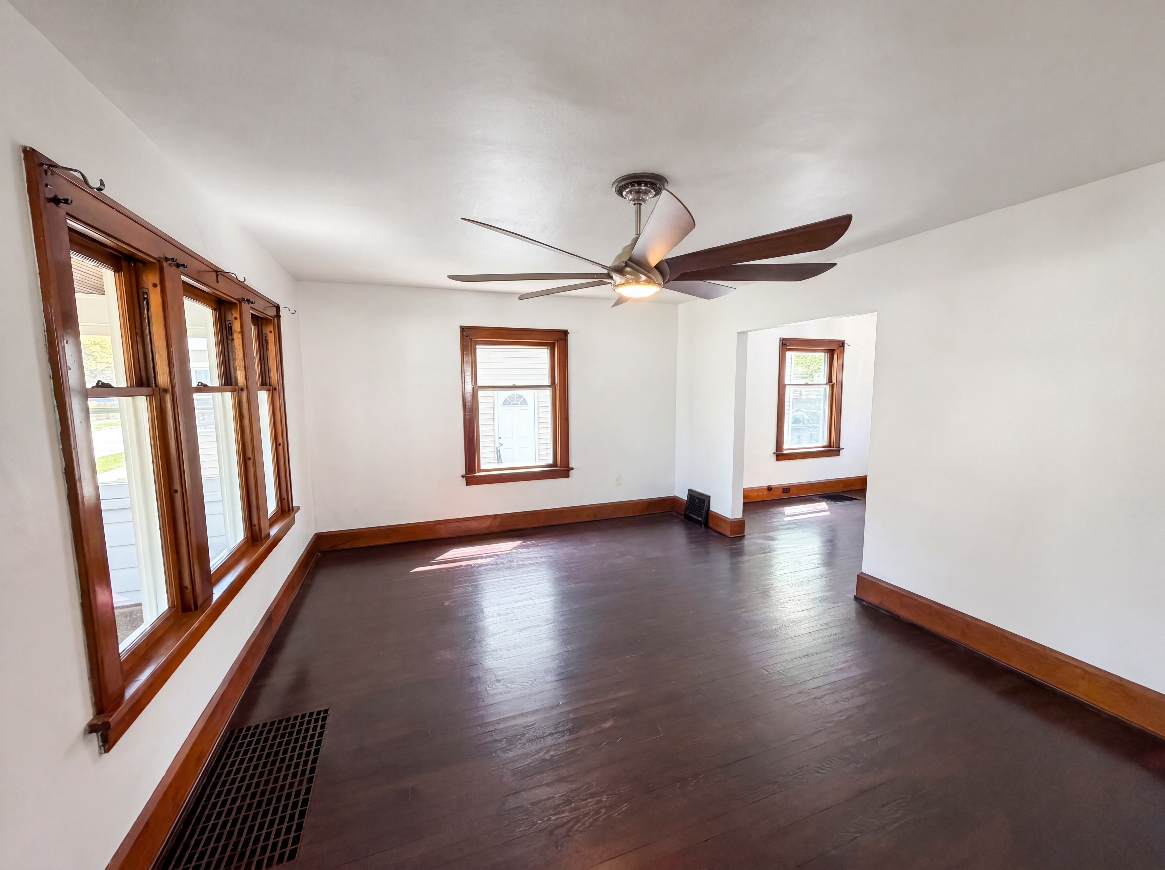 Photo 10 of 23 of 384 Mildred St, Painesville, OH