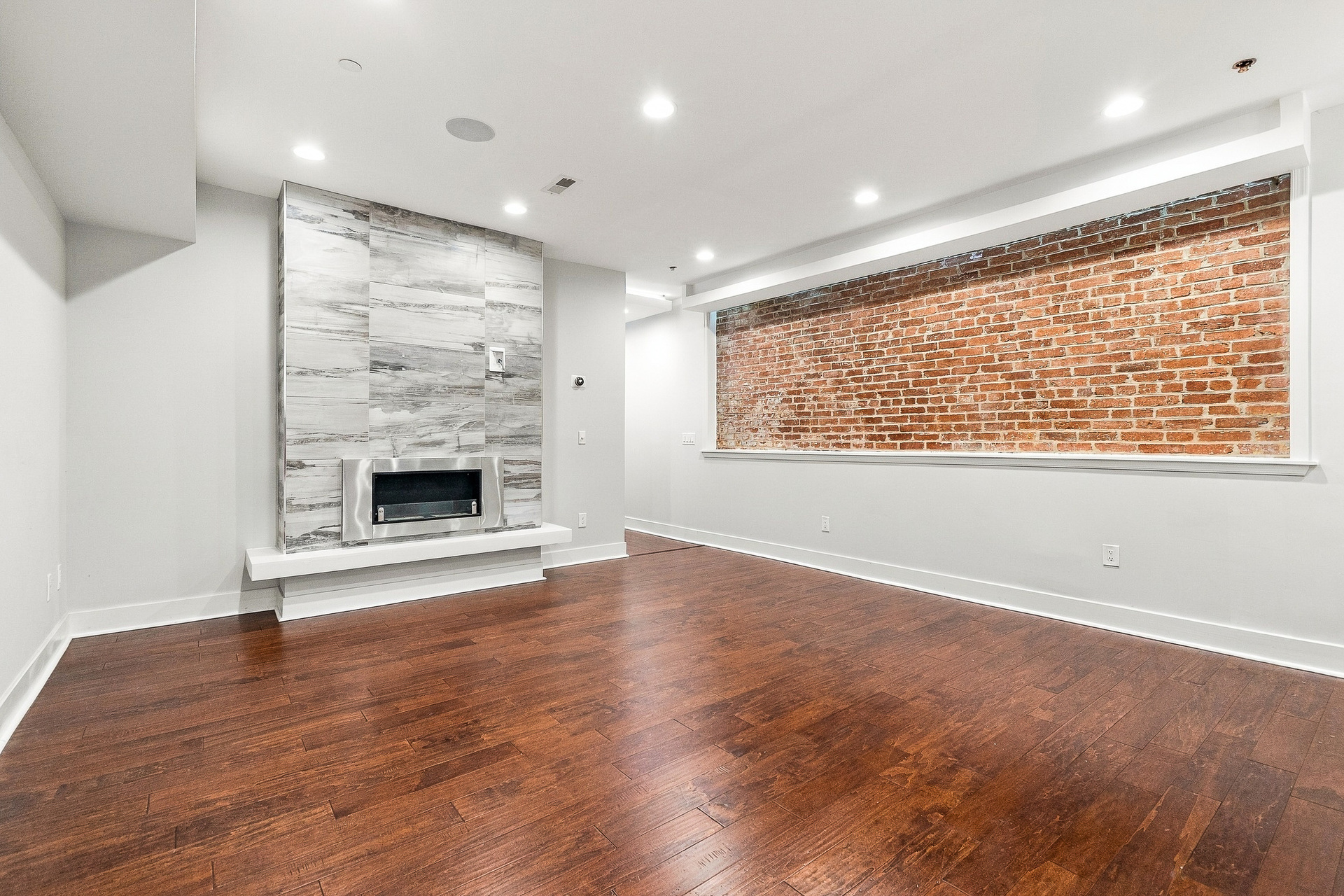 Photo 3 of 18 of 1126 5th St NW, Washington, DC