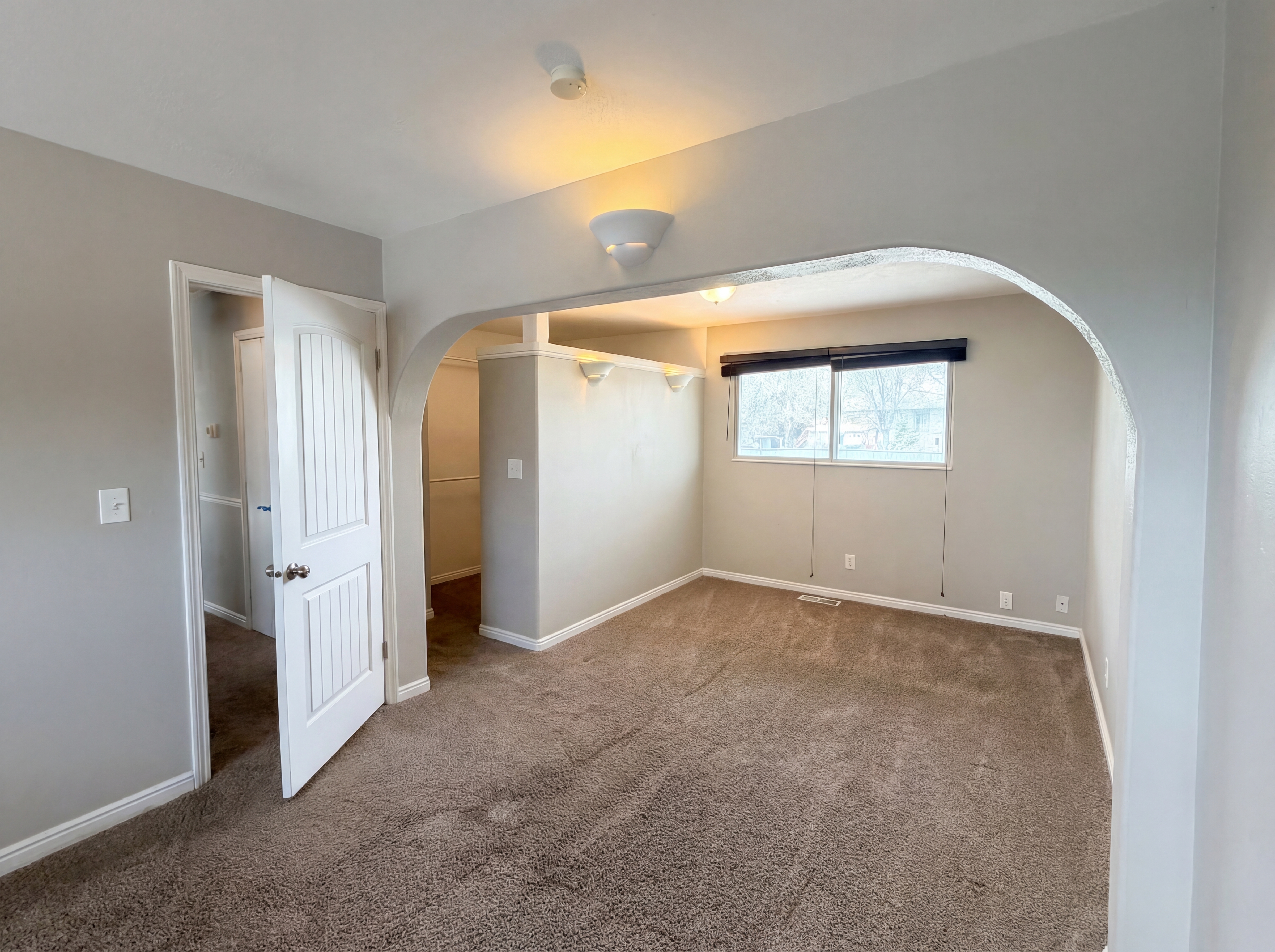 Photo 4 of 24 of 750 W Gentile St, Layton, UT