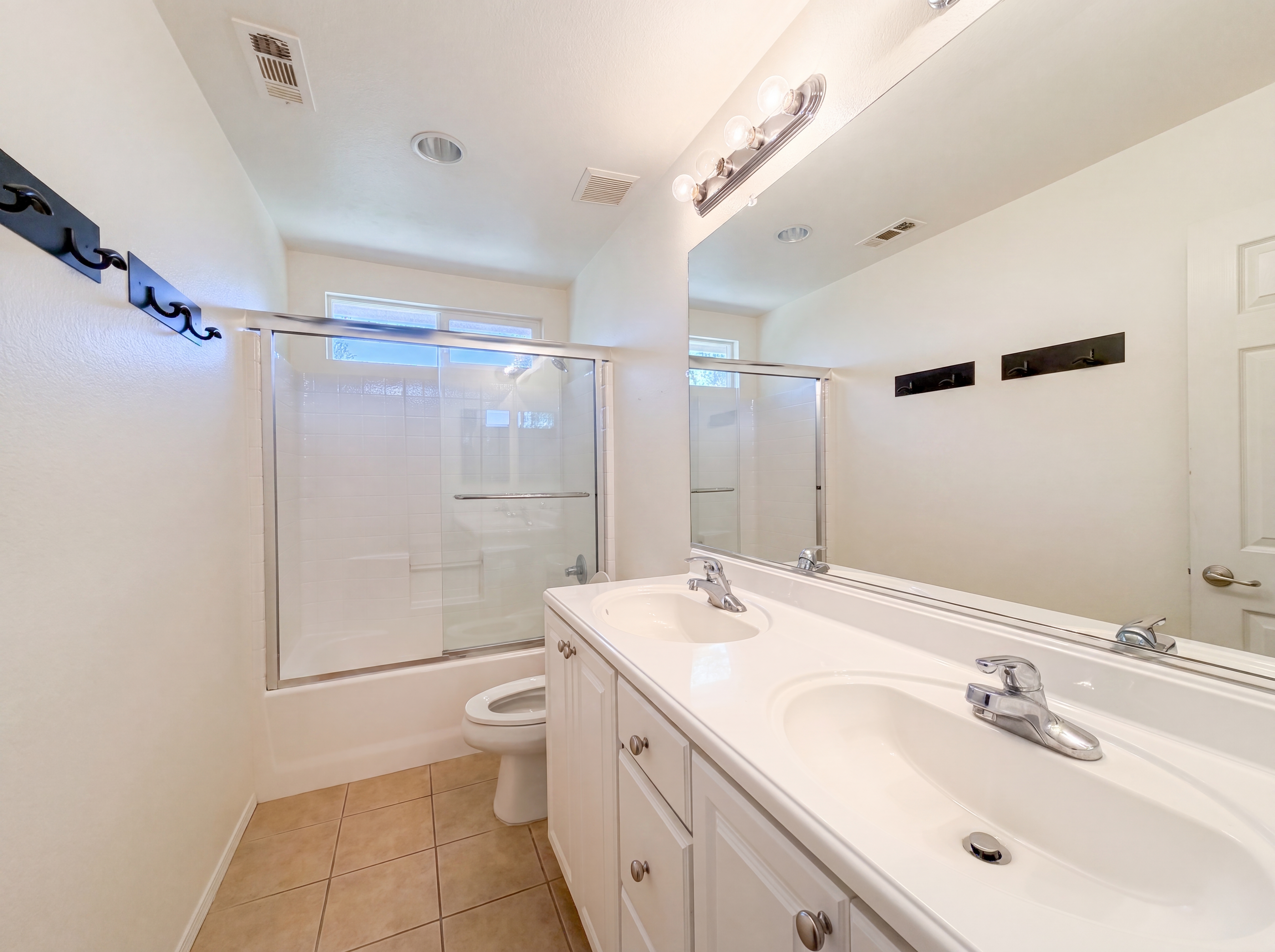 Photo 18 of 24 of 29206 Rio Lobo Way, Valencia, CA