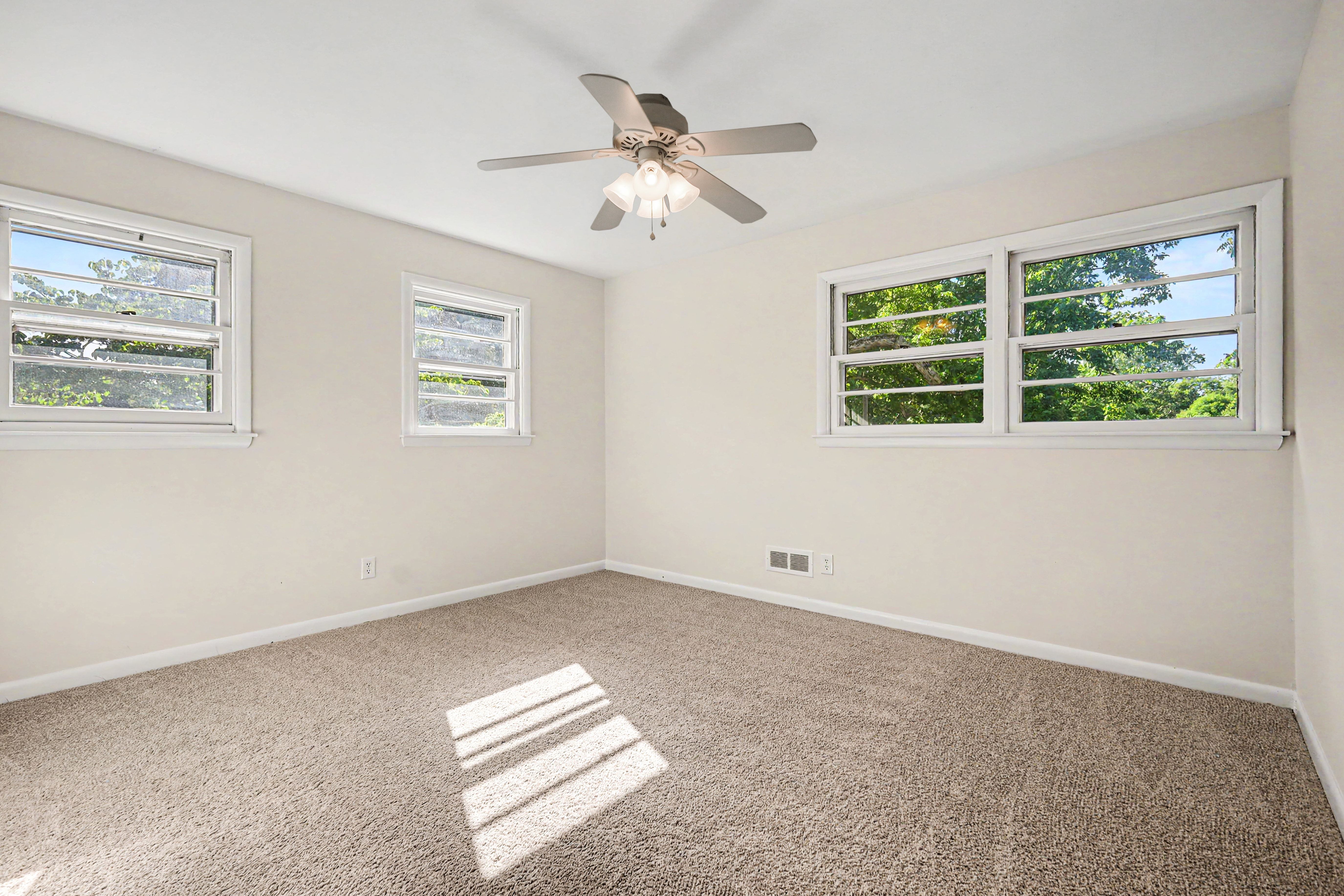 Photo 14 of 23 of 211 Windsor Dr, Shelby, NC