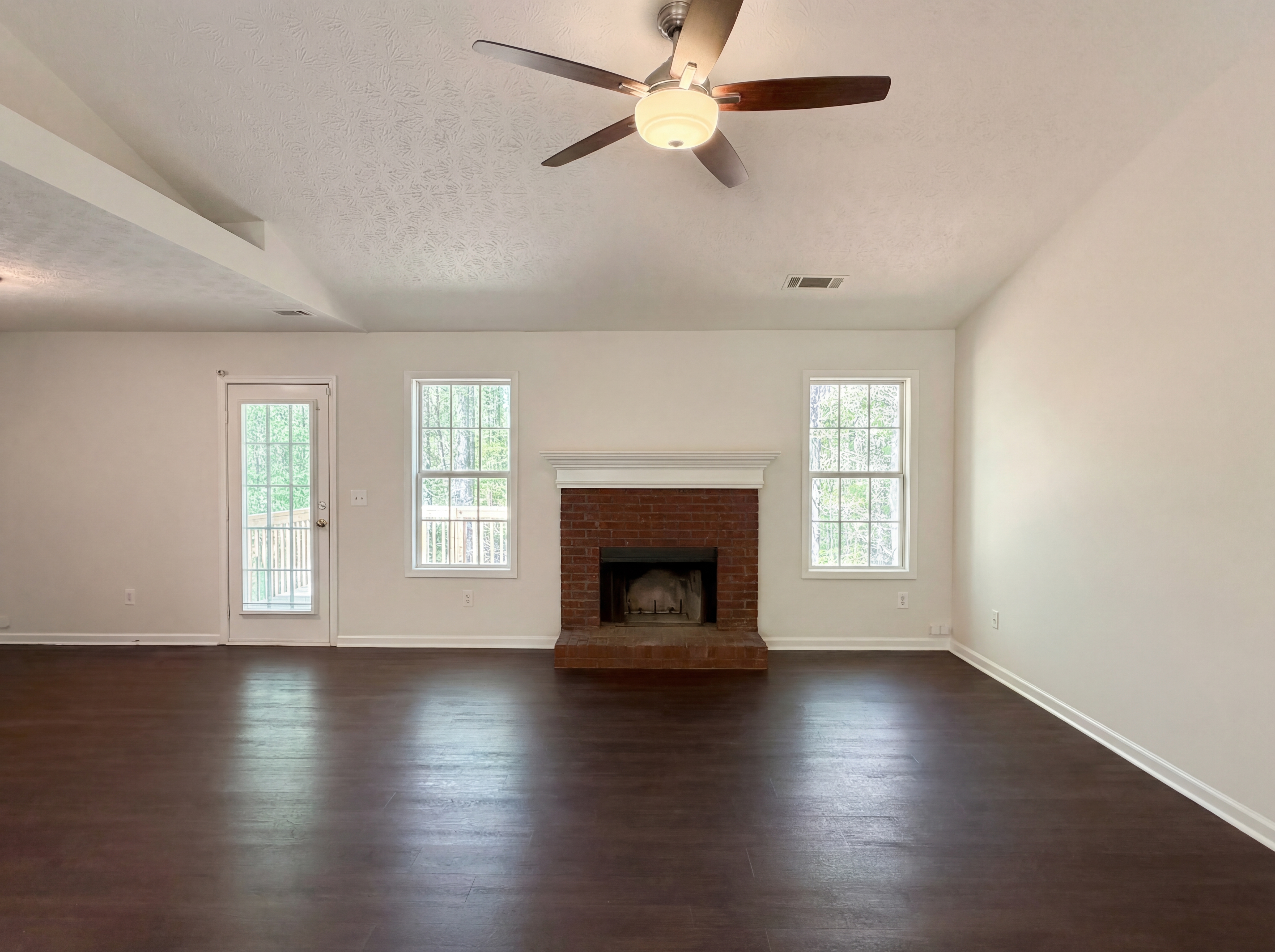 Photo 3 of 34 of 40 Cranbrook Ct, Covington, GA