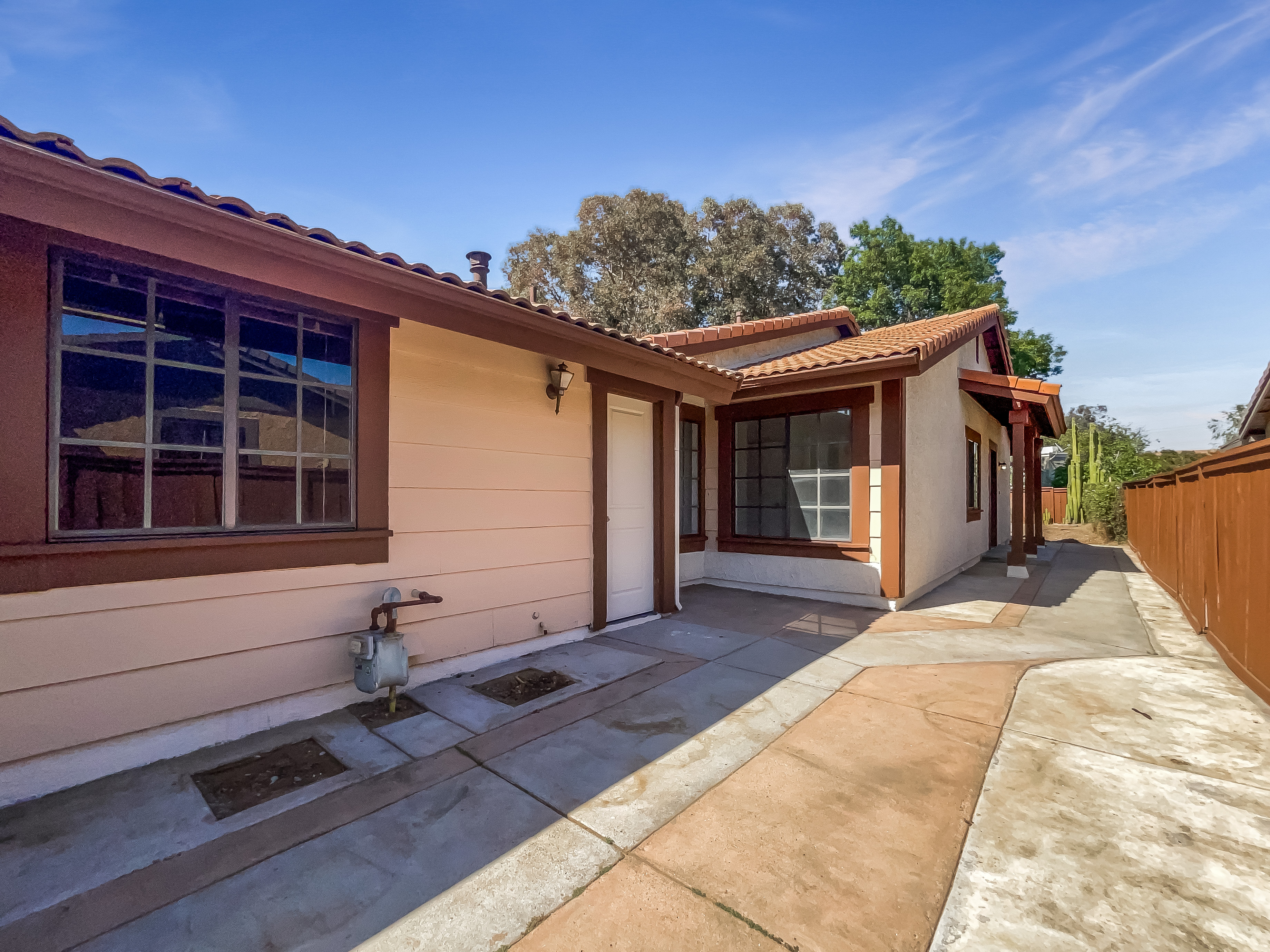 Photo 12 of 23 of 25922 Palomita Dr, Santa Clarita, CA