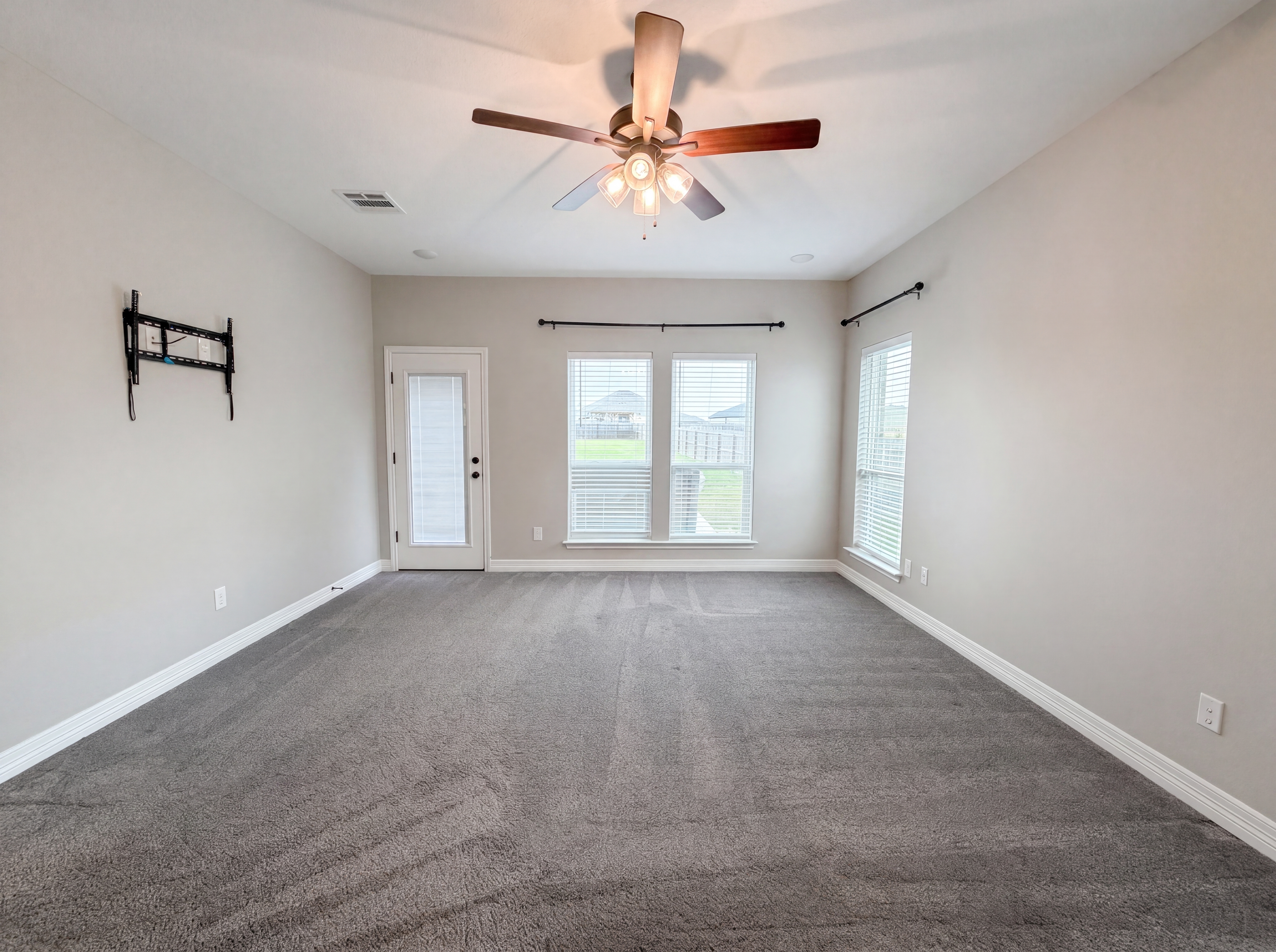 Photo 6 of 21 of 6112 Wye Oak Dr, Salado, TX