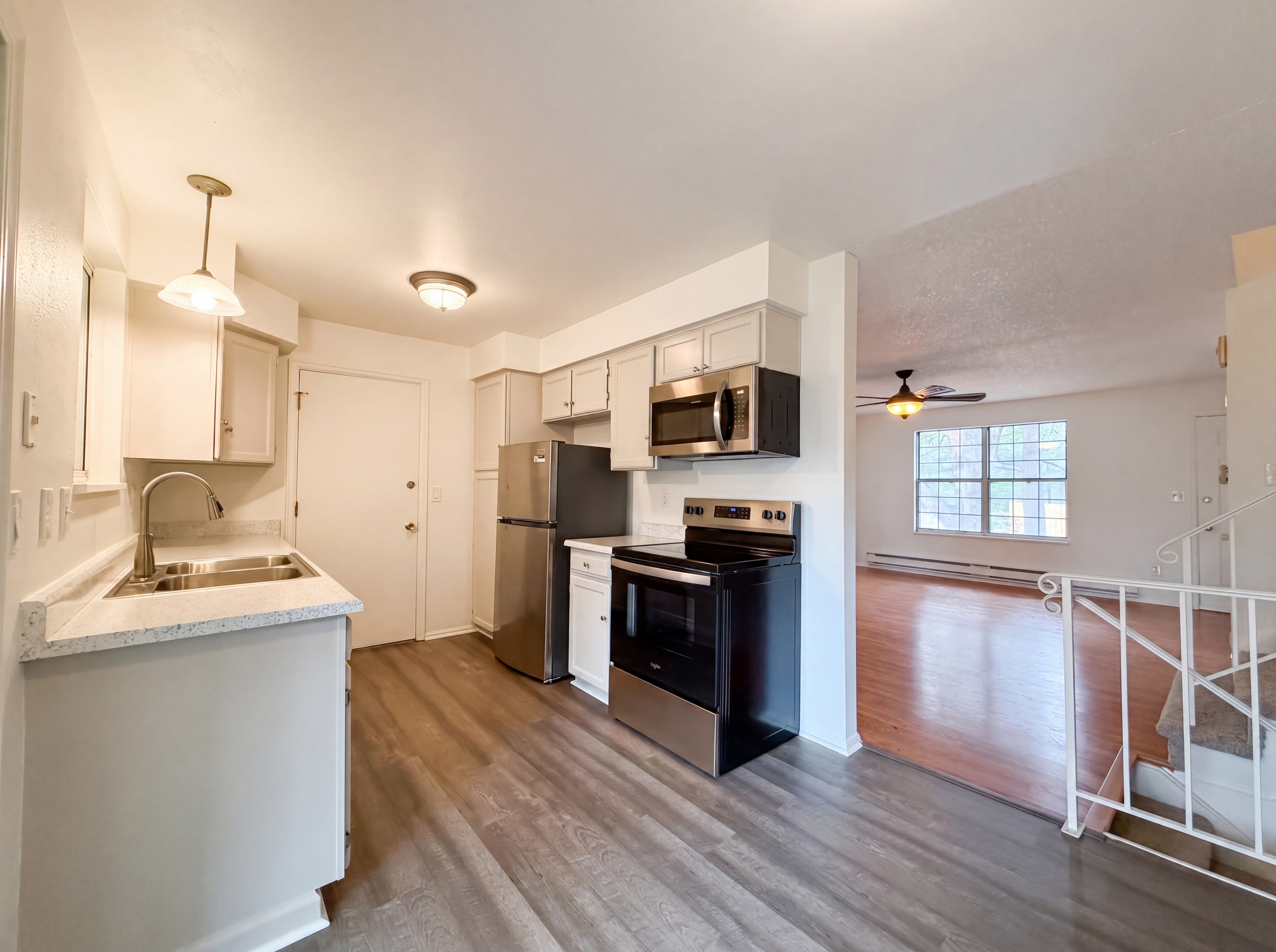 Photo 12 of 42 of 2114 S Eagle Ct, Aurora, CO