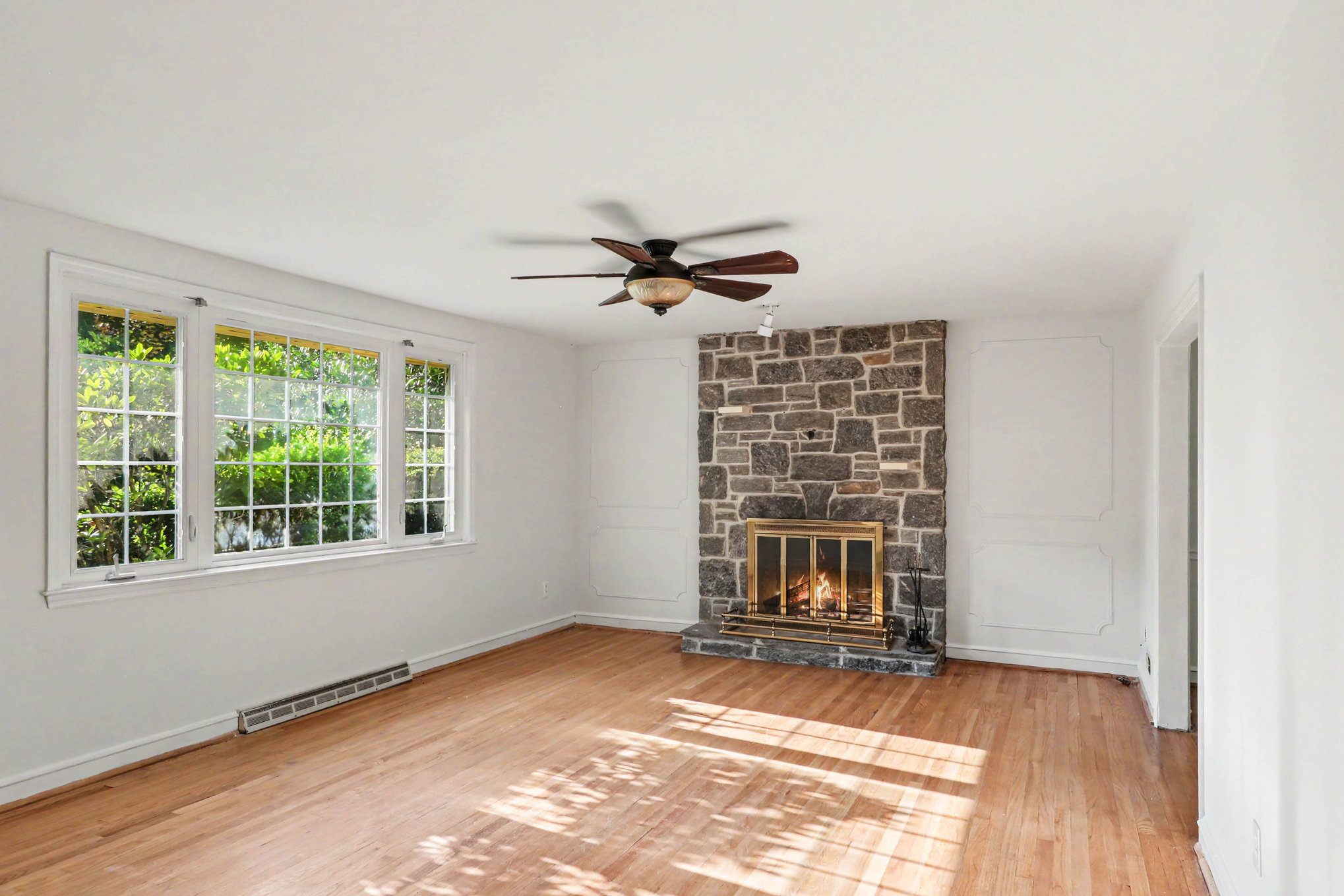 Photo 7 of 40 of 1202 Hillside Blvd, Wilmington, DE