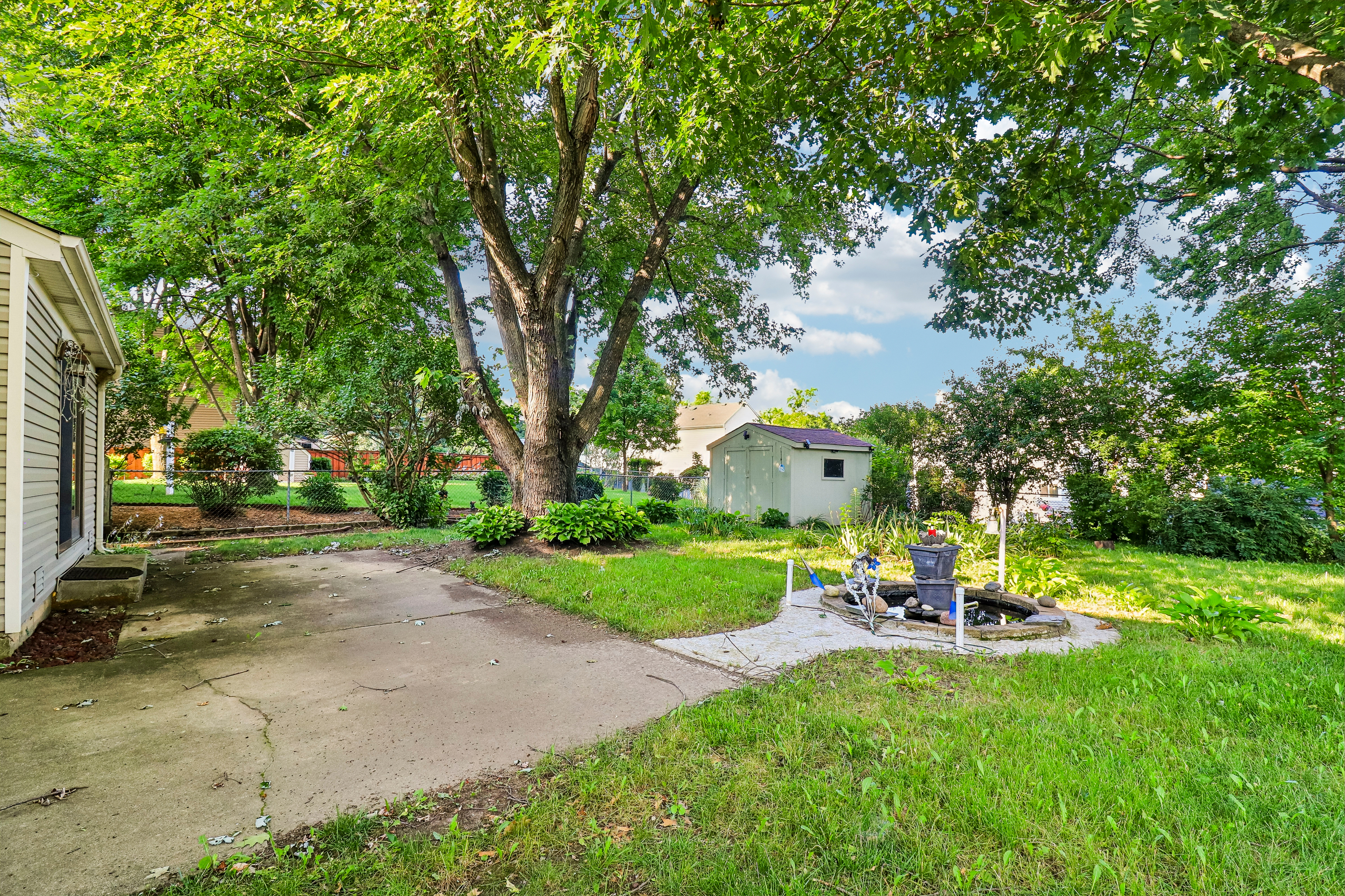 Photo 30 of 39 of 702 Buffalo Cir, Carol Stream, IL