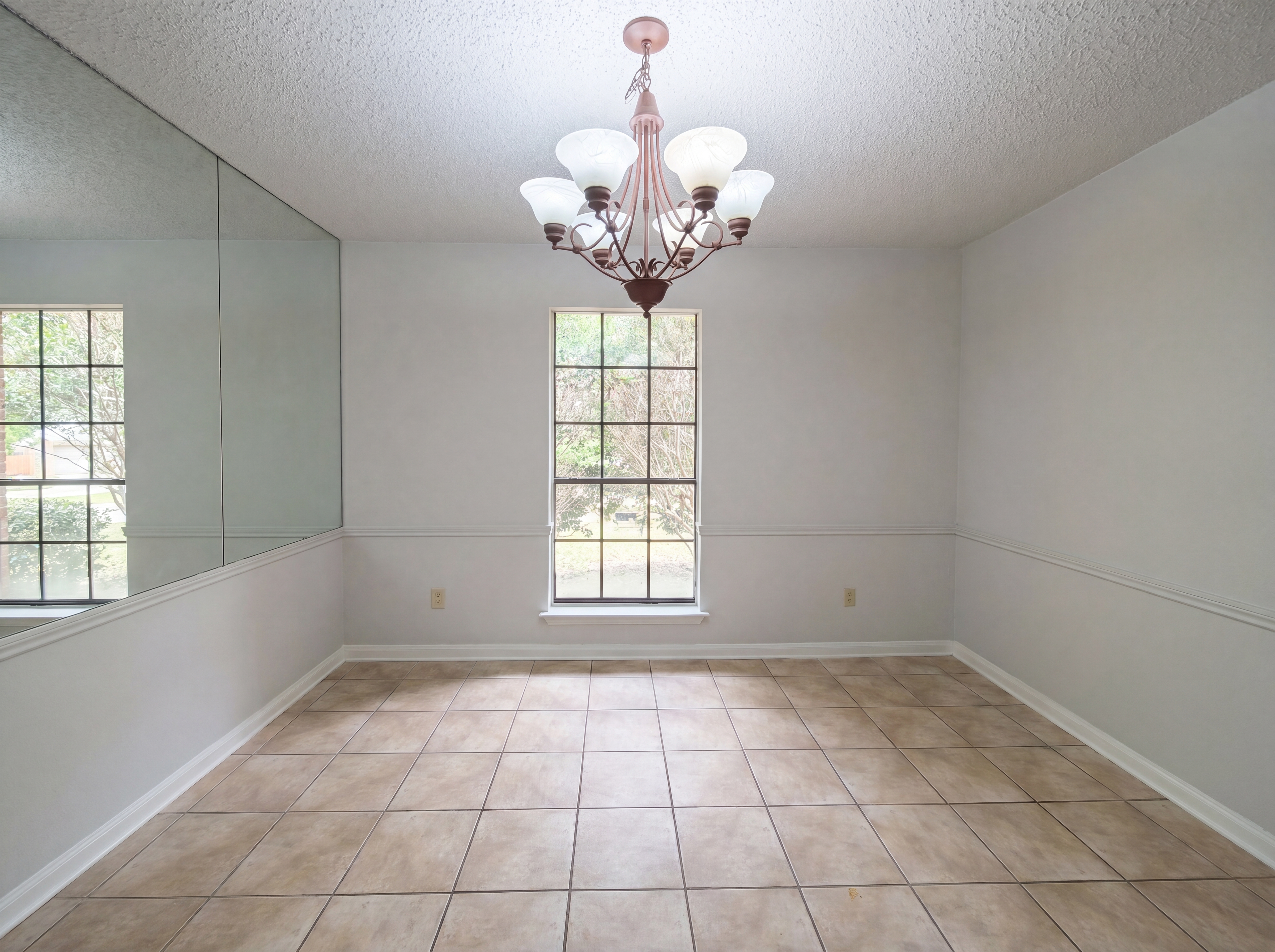 Photo 7 of 17 of 1604 Danube Ln, Plano, TX