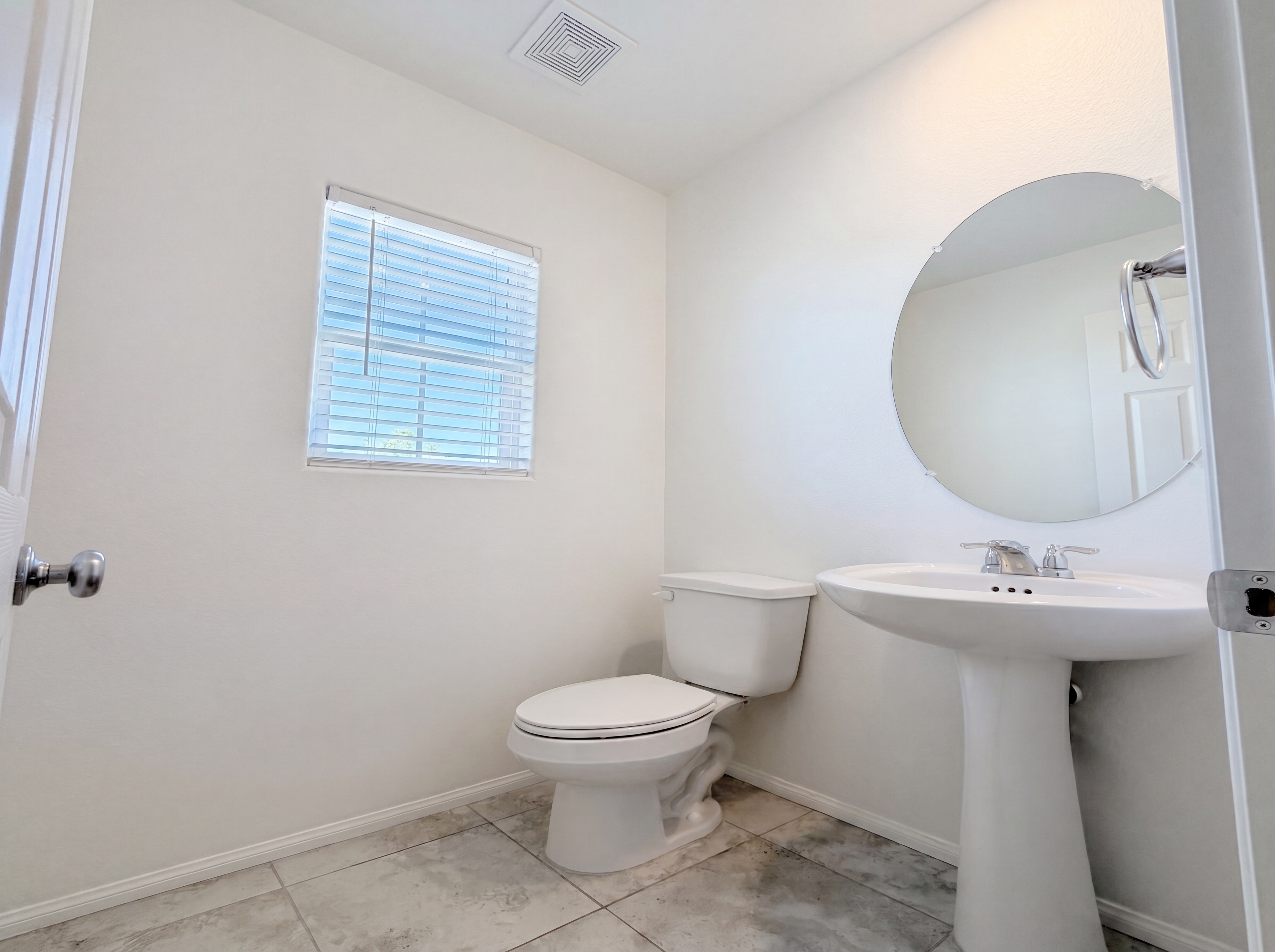 Photo 26 of 43 of 932 E Dorrell Ln, North Las Vegas, NV