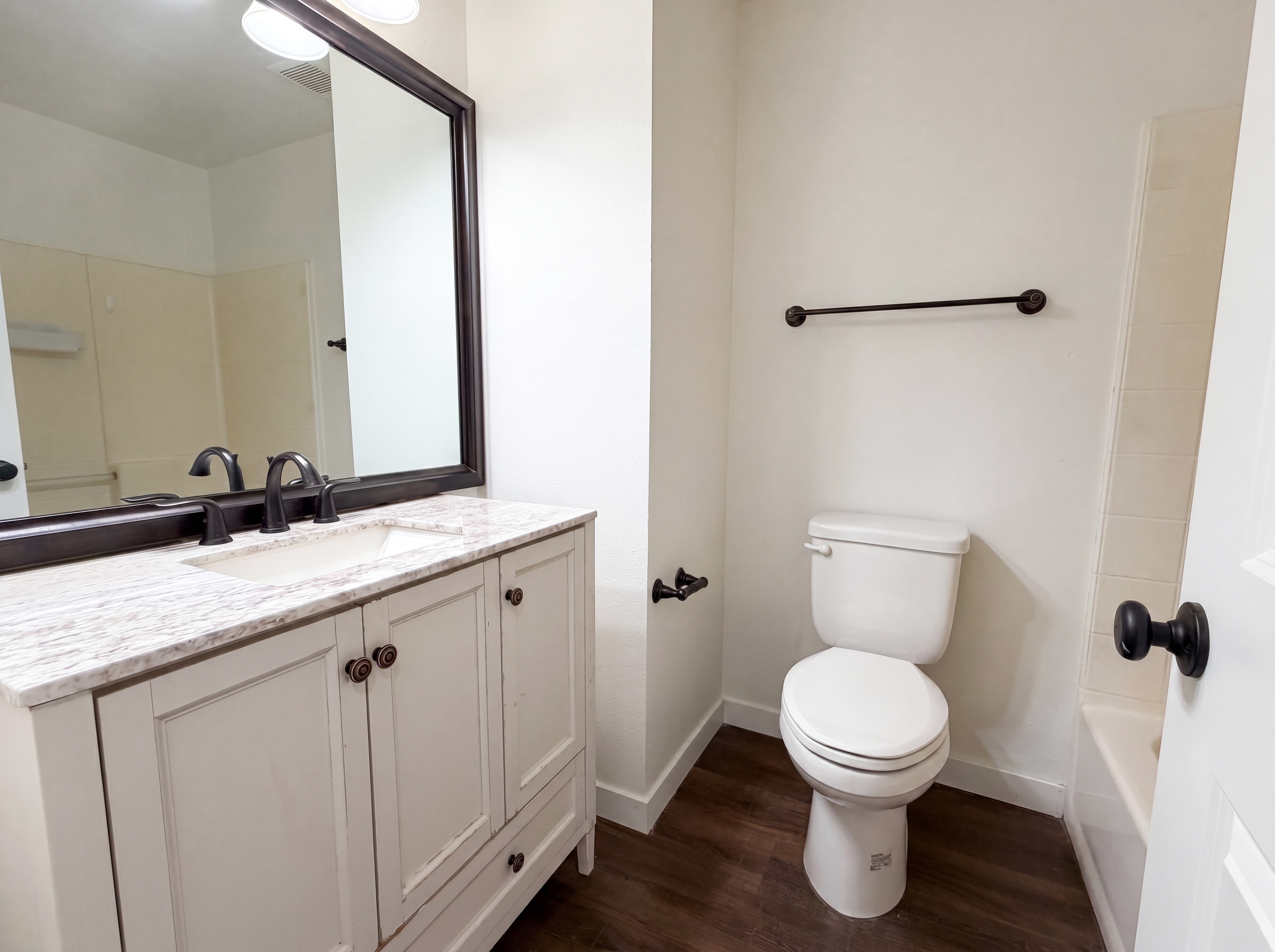 Photo 8 of 17 of 37685 Sandy Heights St, Sandy, OR