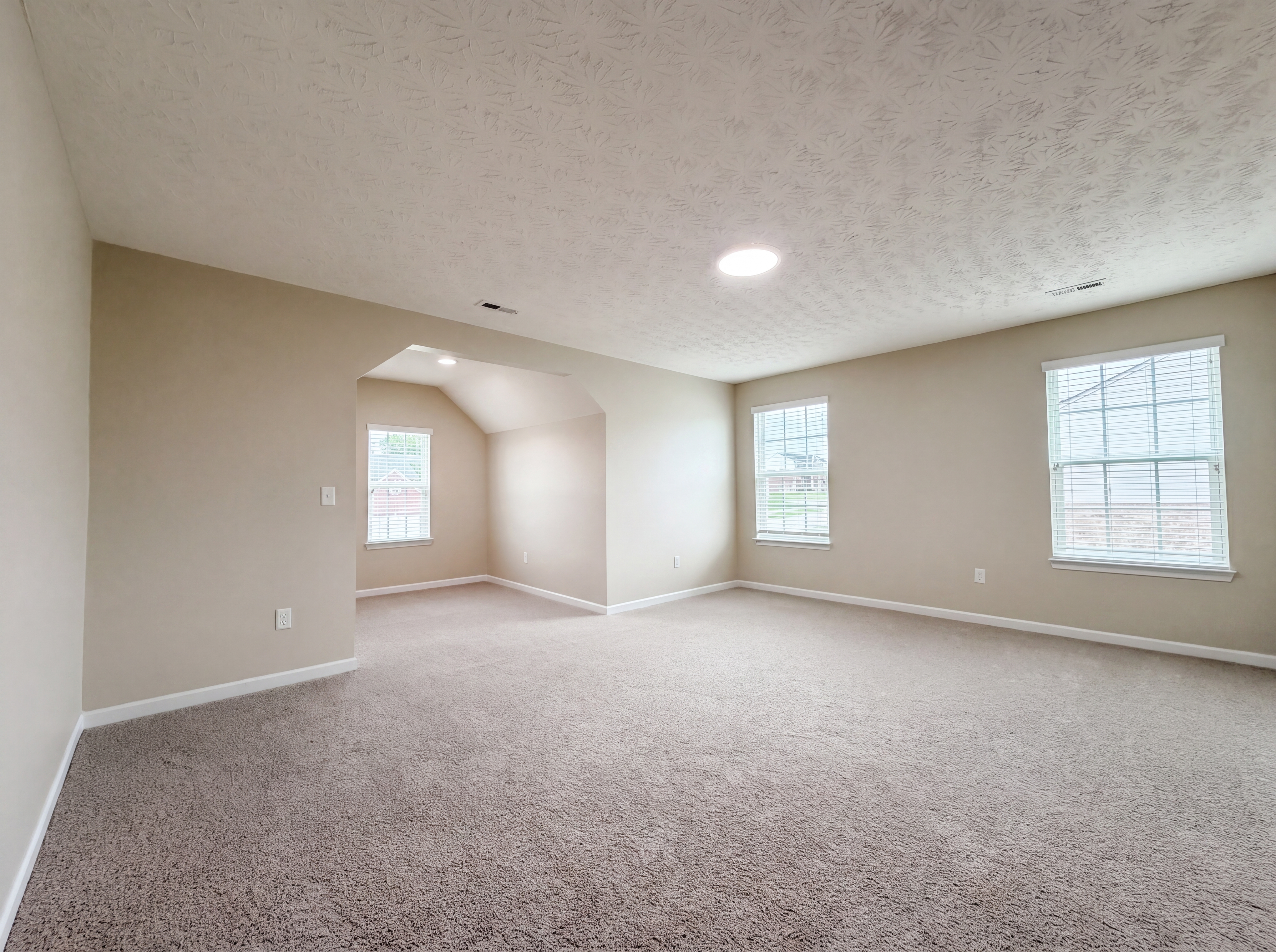 Photo 32 of 37 of 7533 Cherokee Ln, Liberty Township, OH