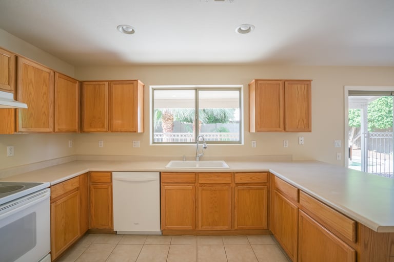 Photo 5 of 35 - 15926 W Monte Cristo Ave, Surprise, AZ 85374