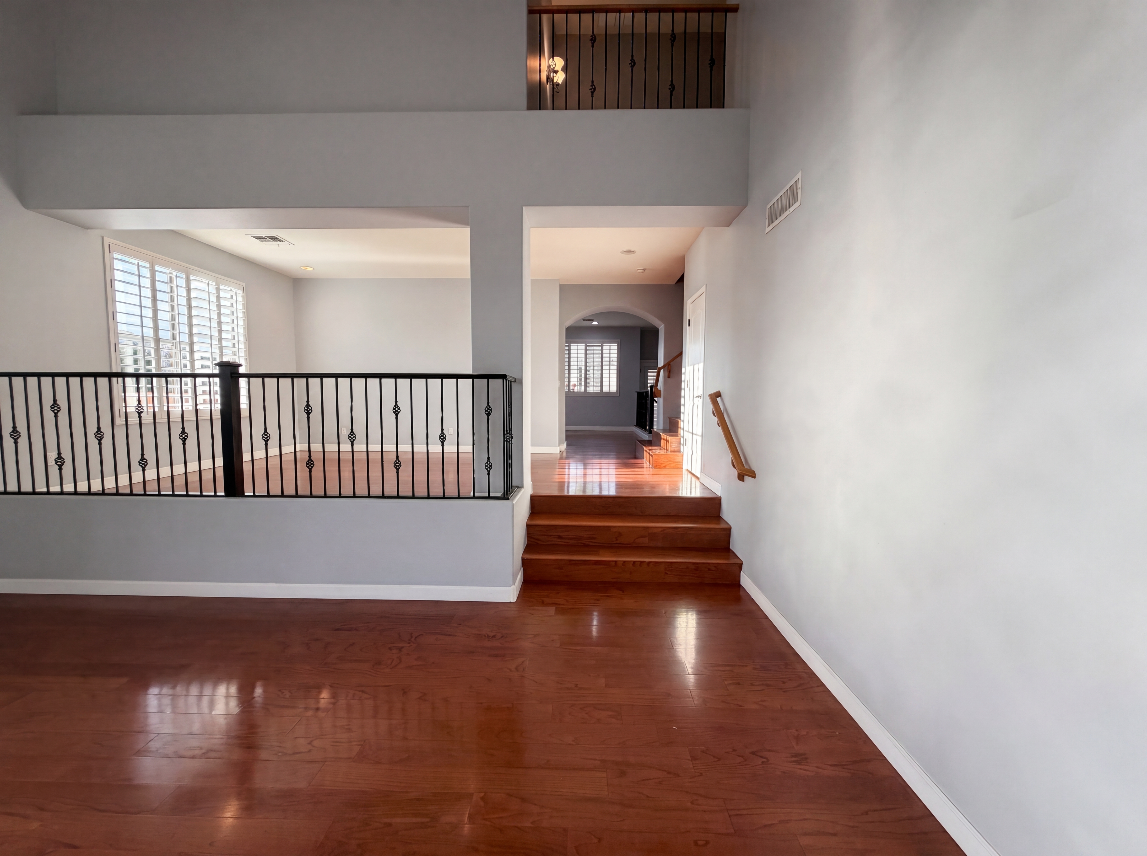 Photo 11 of 39 of 2113 W Eagle Feather Rd, Phoenix, AZ