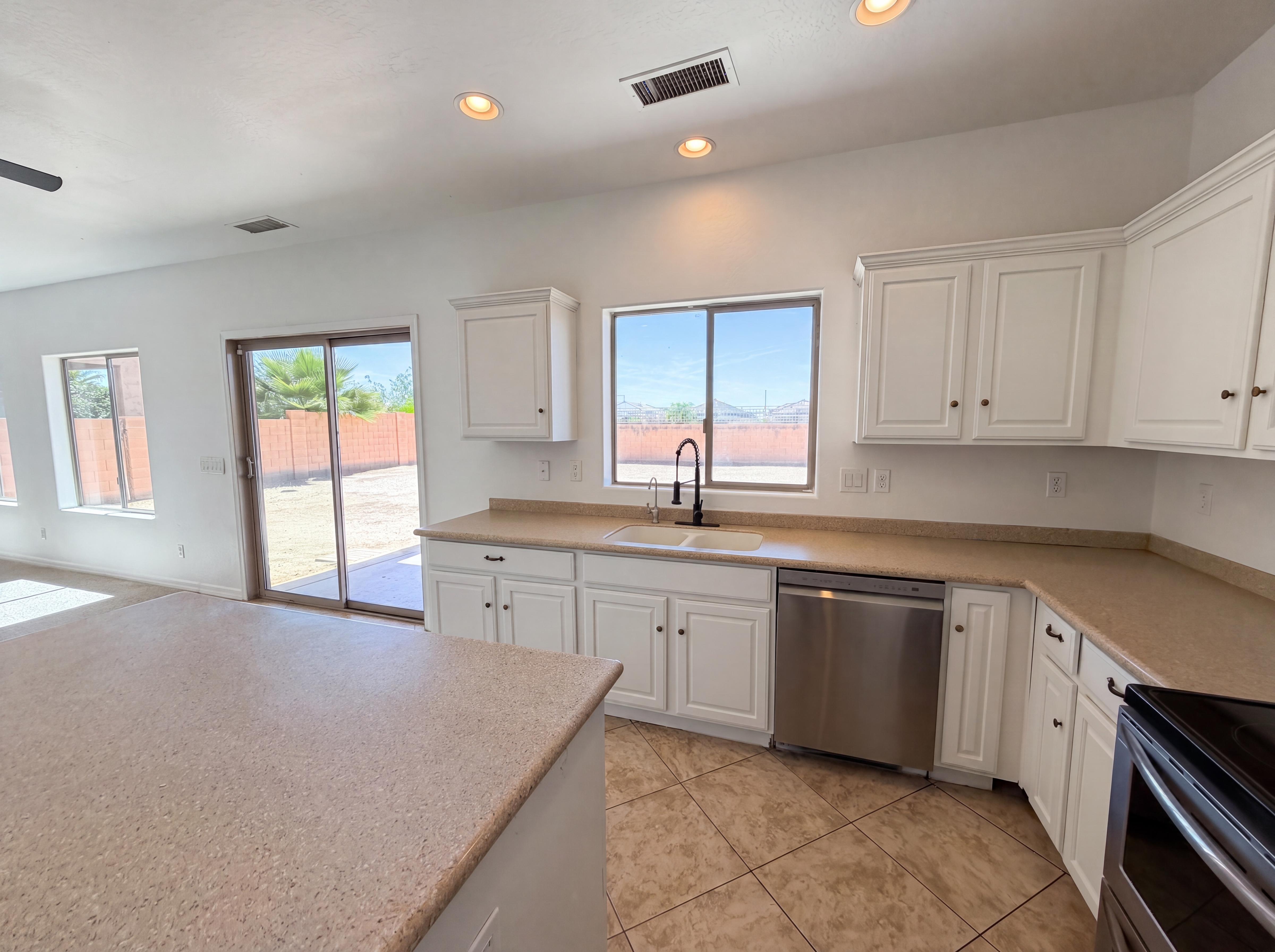 Photo 12 of 41 of 3269 N 301st Dr, Buckeye, AZ