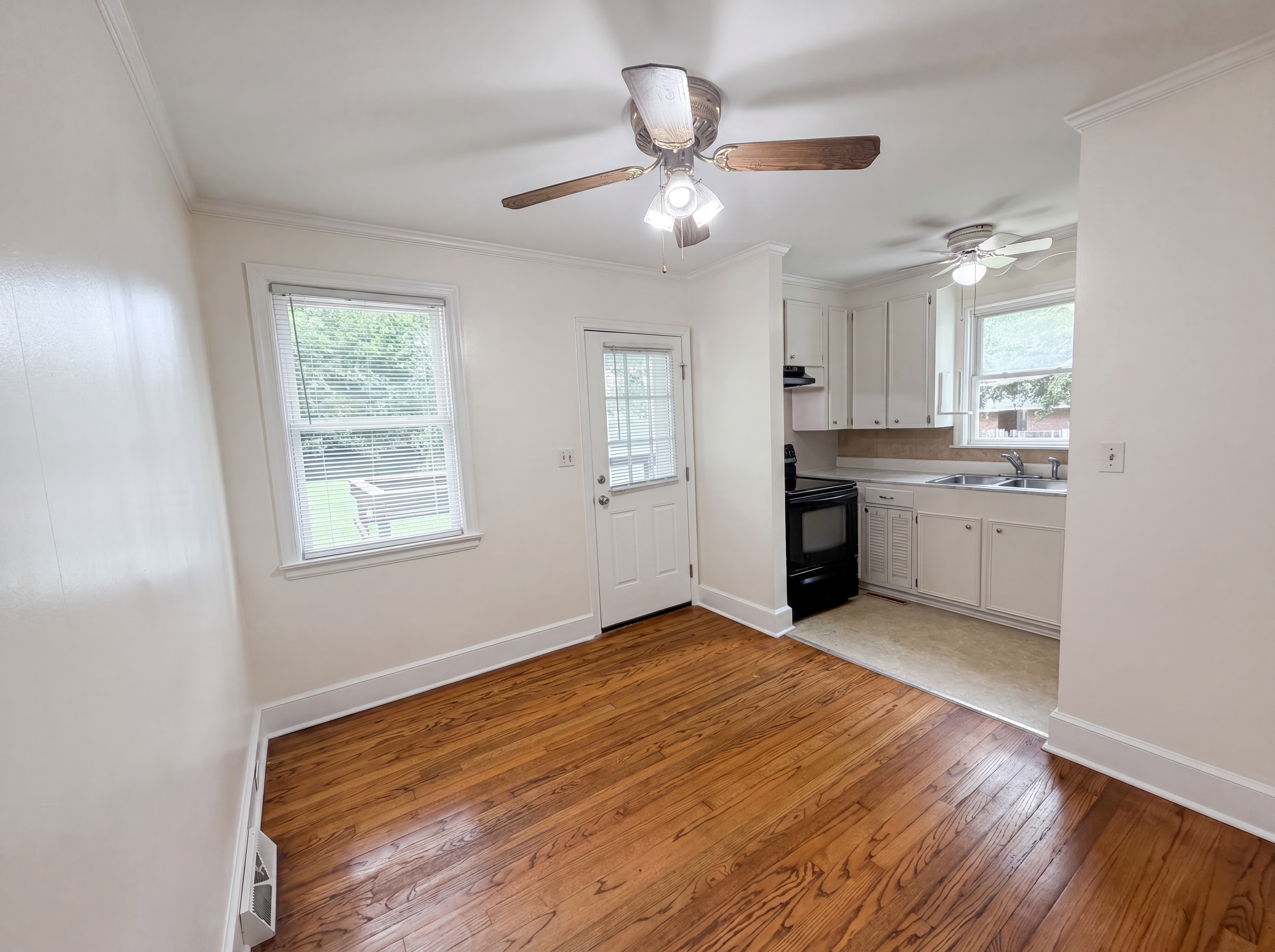 Photo 8 of 23 of 1558 Hazelwood Rd, Columbia, SC