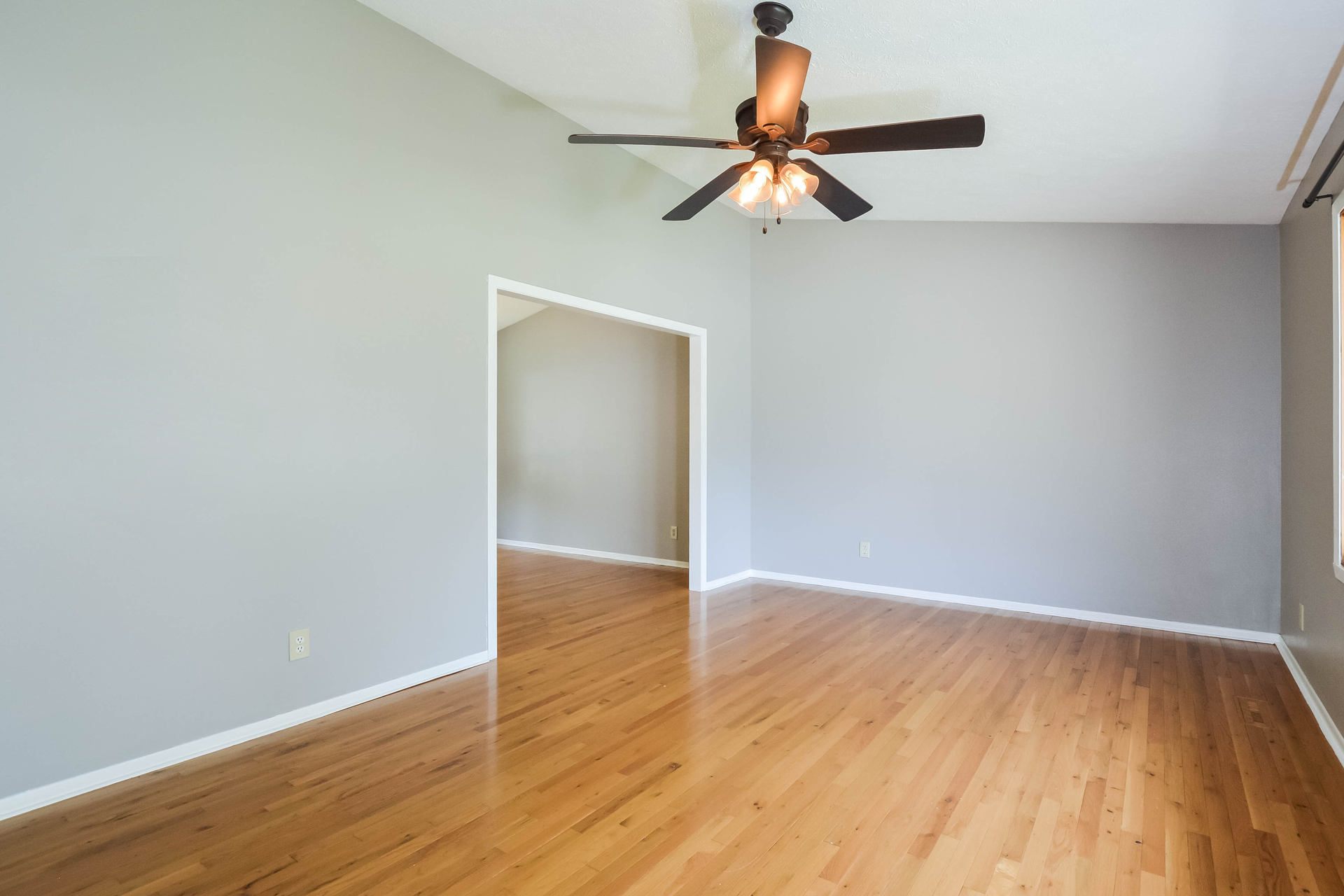 Photo 62 of 79 of 1503 Featherstone Rd, Rockford, IL
