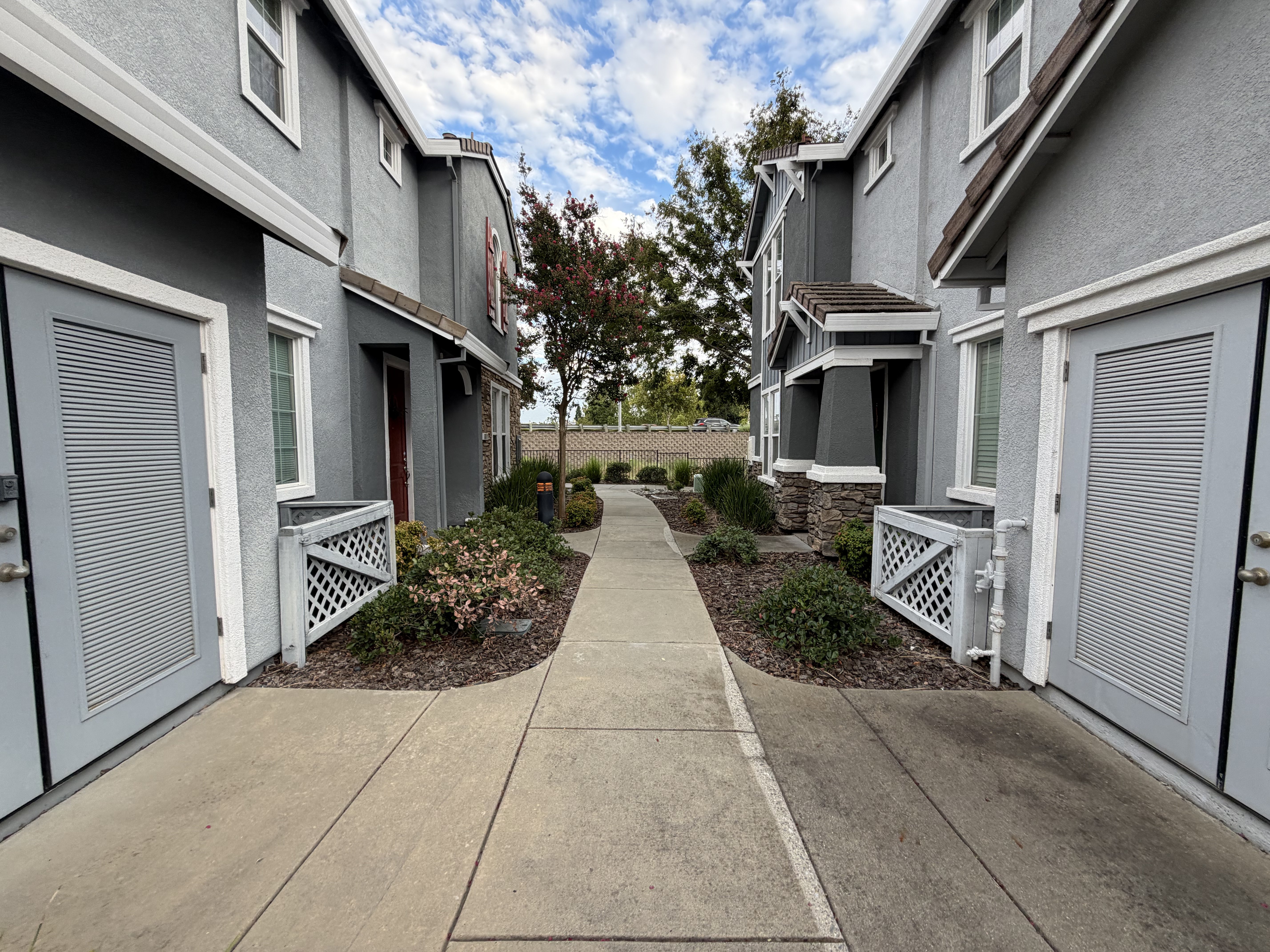Photo 25 of 31 of 6107 Lonetree Blvd, Rocklin, CA