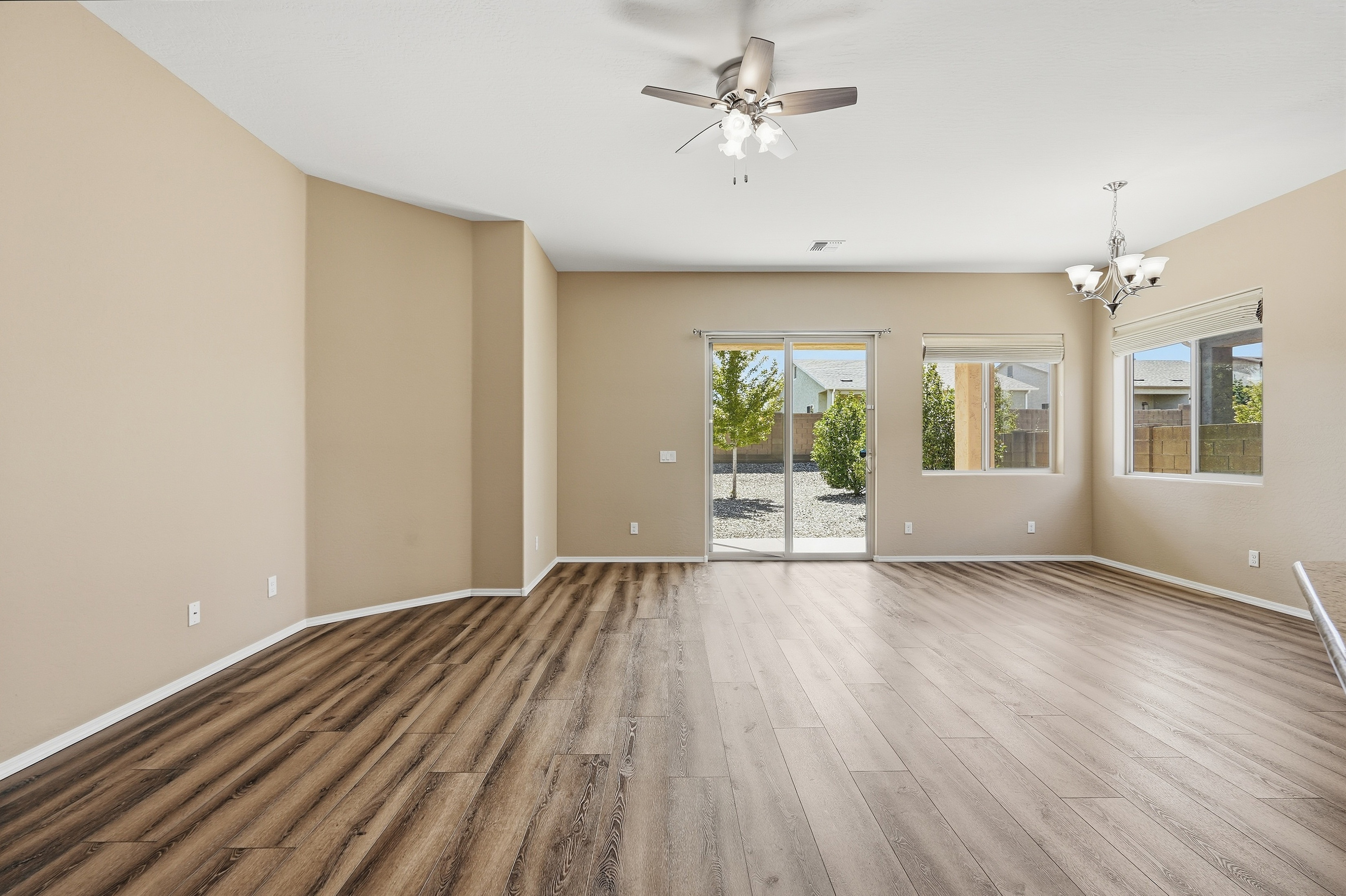 Photo 3 of 23 of 6167 E Livingston Loop, Prescott Valley, AZ