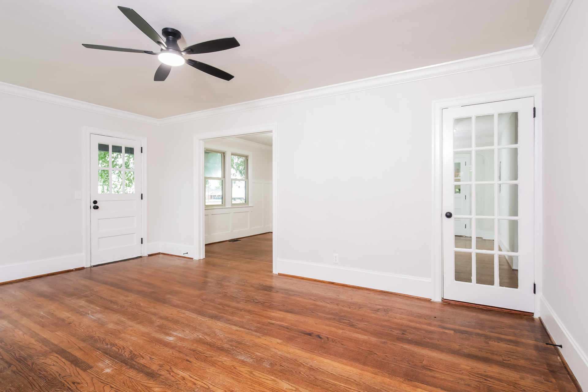 Photo 11 of 22 of 306 Fayetteville St, Newton Grove, NC