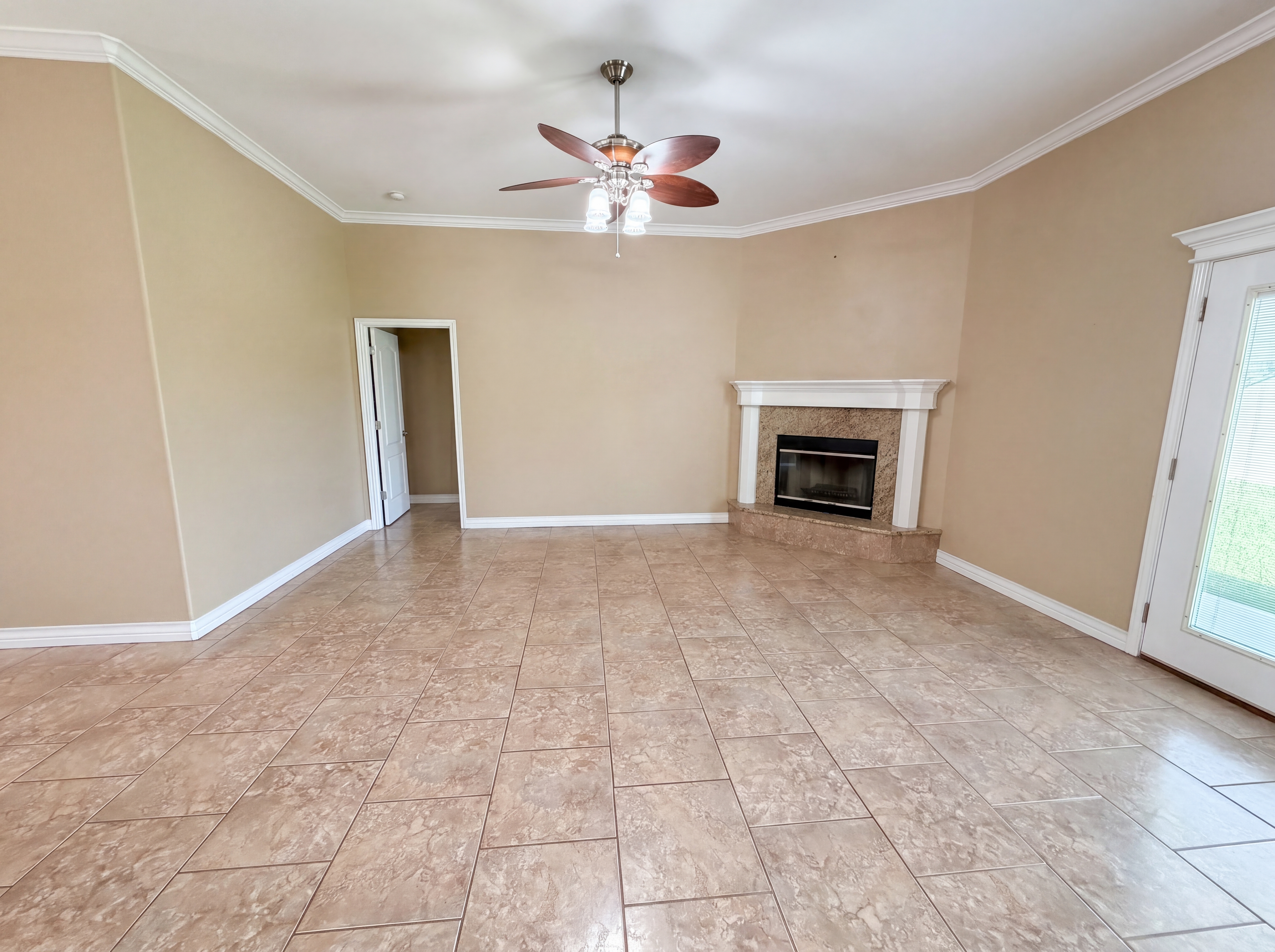 Photo 9 of 16 of 11318 Brendel Ln, Corpus Christi, TX