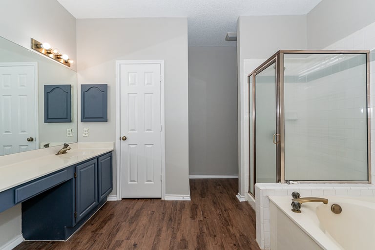 Photo 7 of 25 - 6110 Blueridge Ct, Arlington, TX 76016