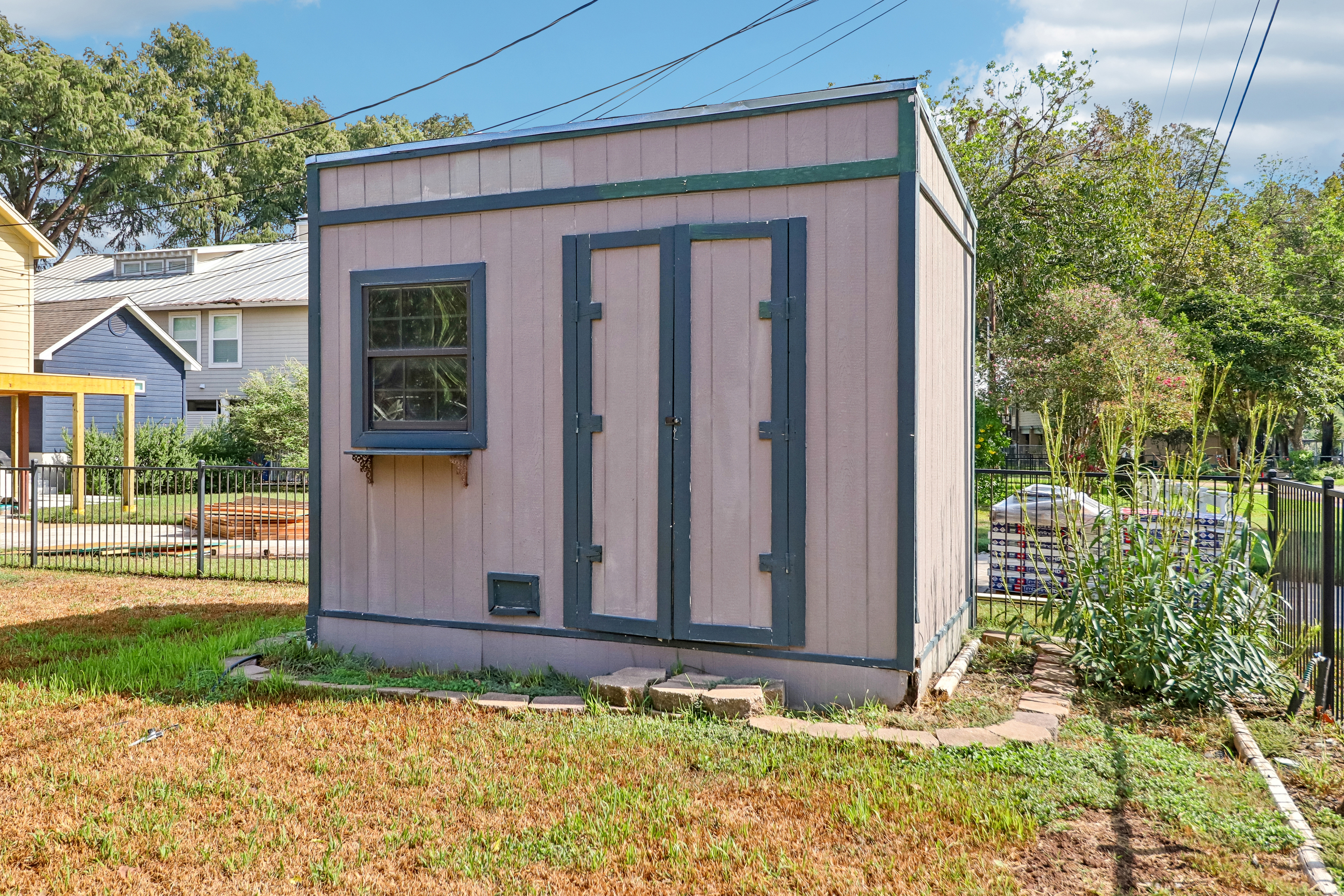 Photo 29 of 47 of 1321 E Zipp Rd, New Braunfels, TX