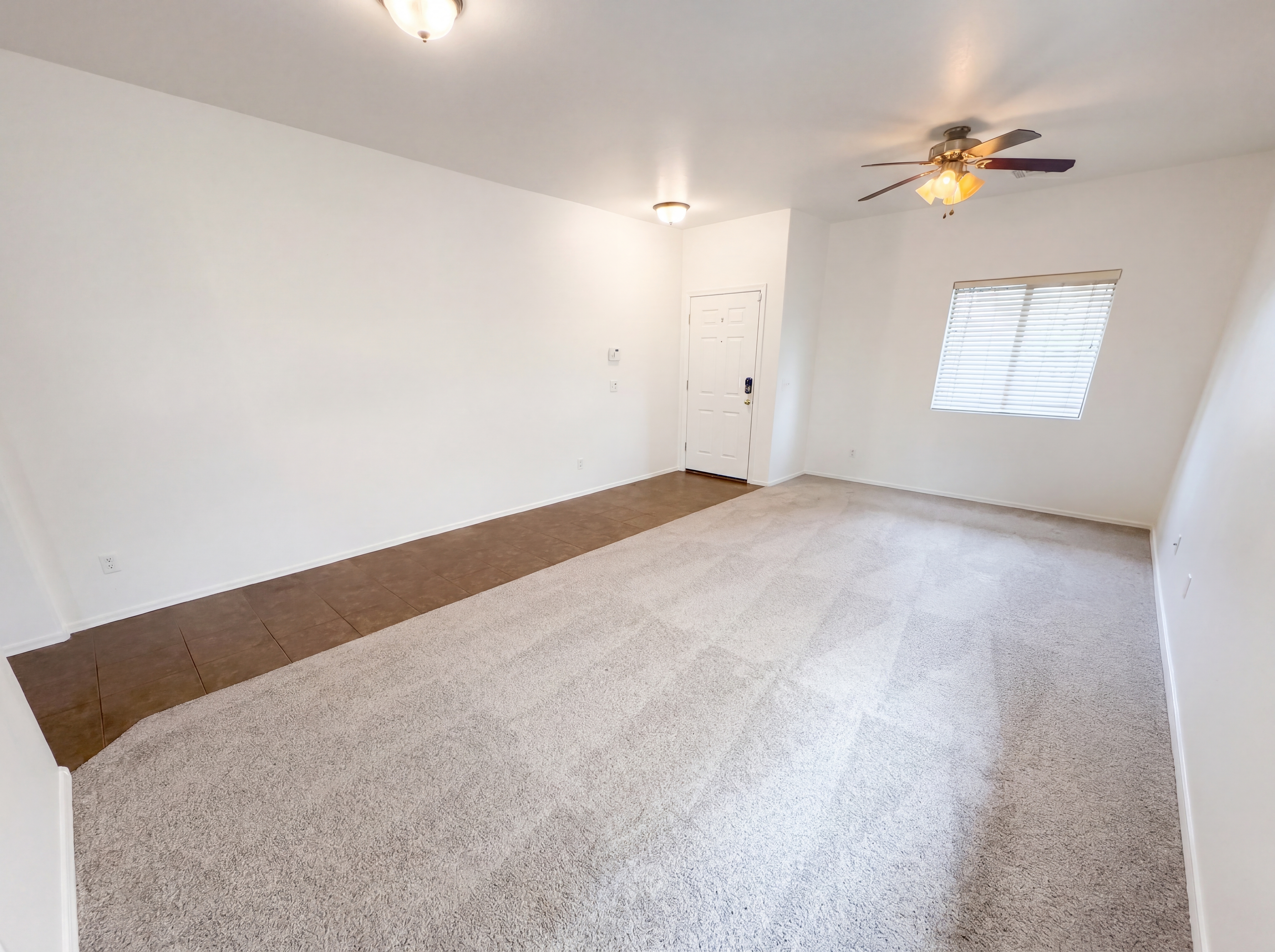 Photo 7 of 29 of 16148 N 168th Ln, Surprise, AZ