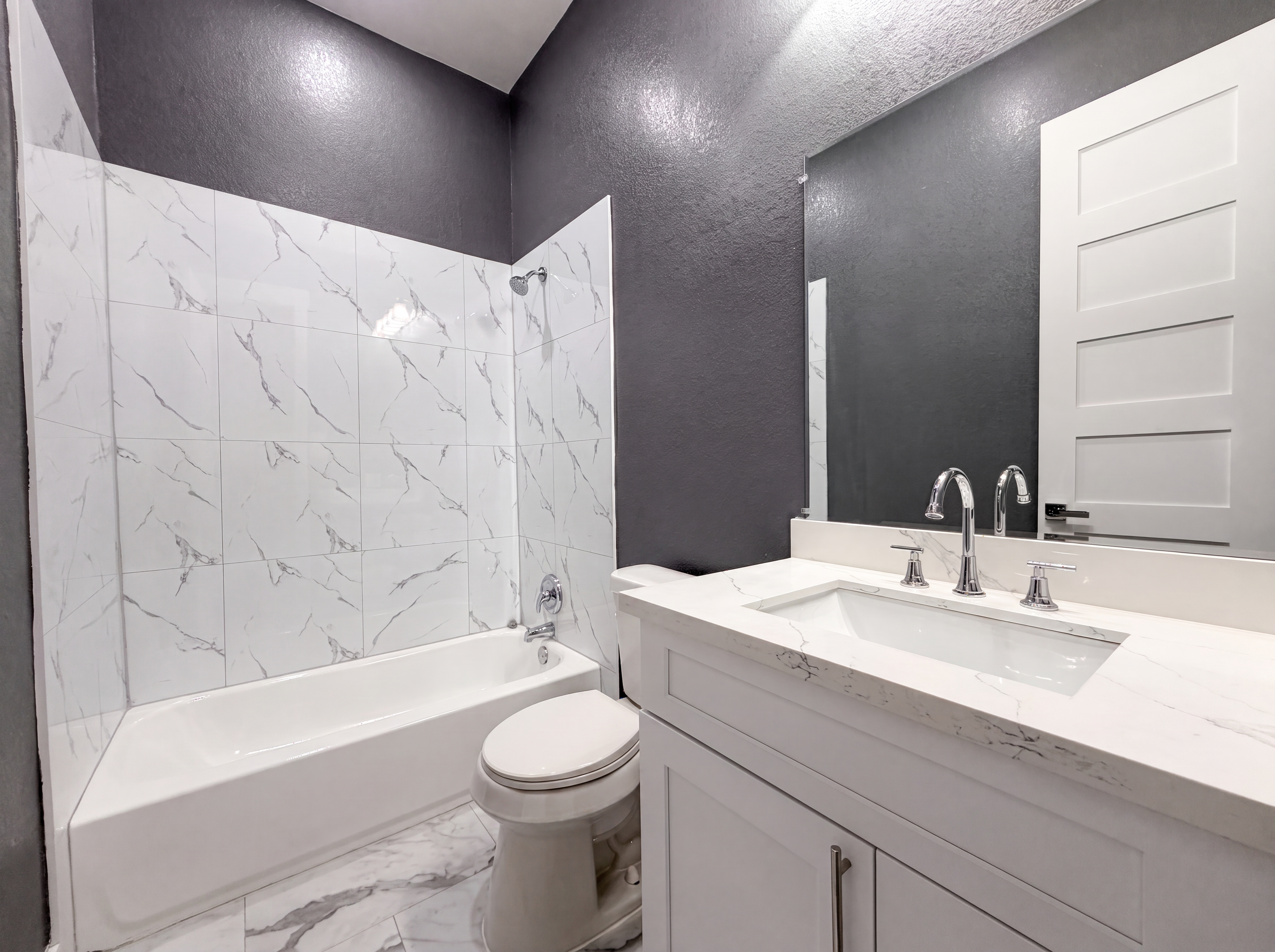 Photo 11 of 19 of 4704 Ward St, Houston, TX
