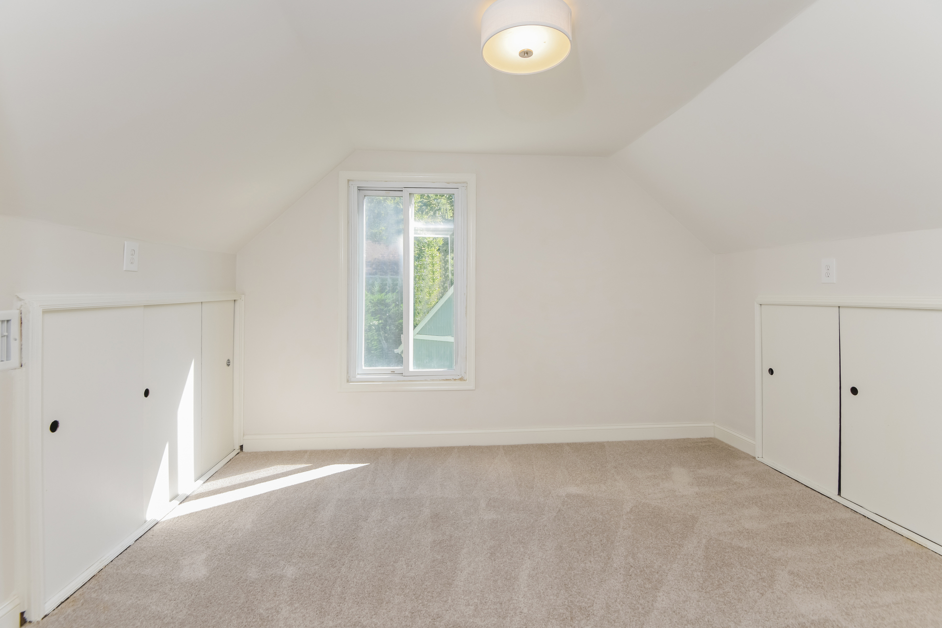 Photo 11 of 21 of 10103 Meredith Ave, Silver Spring, MD