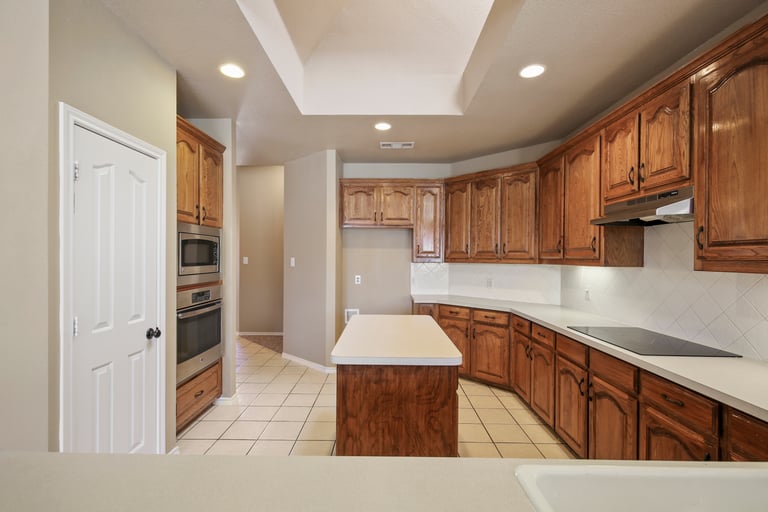 Photo 7 of 29 - 2308 Calmont Dr, Arlington, TX 76001