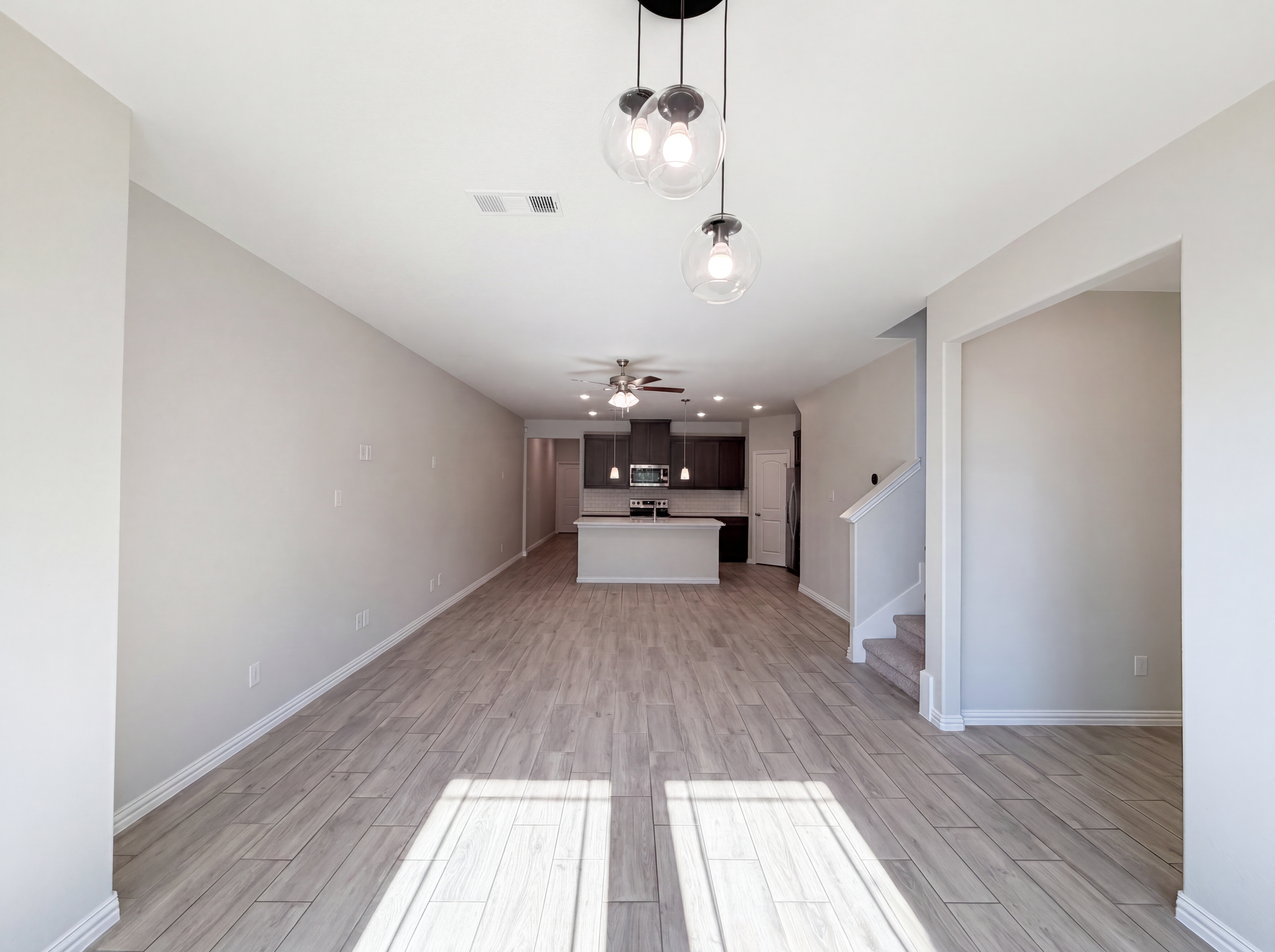 Photo 3 of 21 of 6705 Farsight Dr, Fort Worth, TX