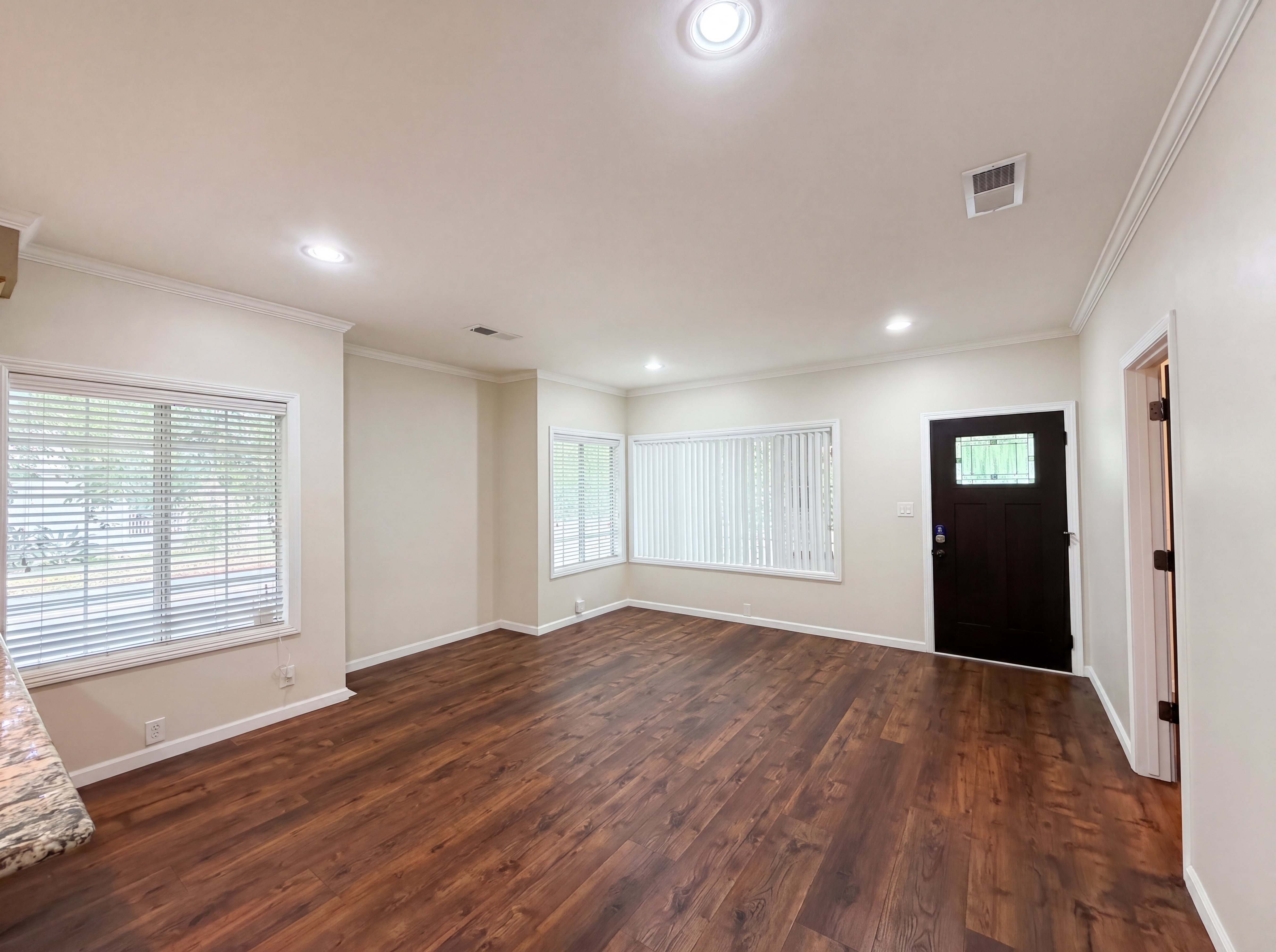 Photo 16 of 45 of 231 22nd St, Sacramento, CA