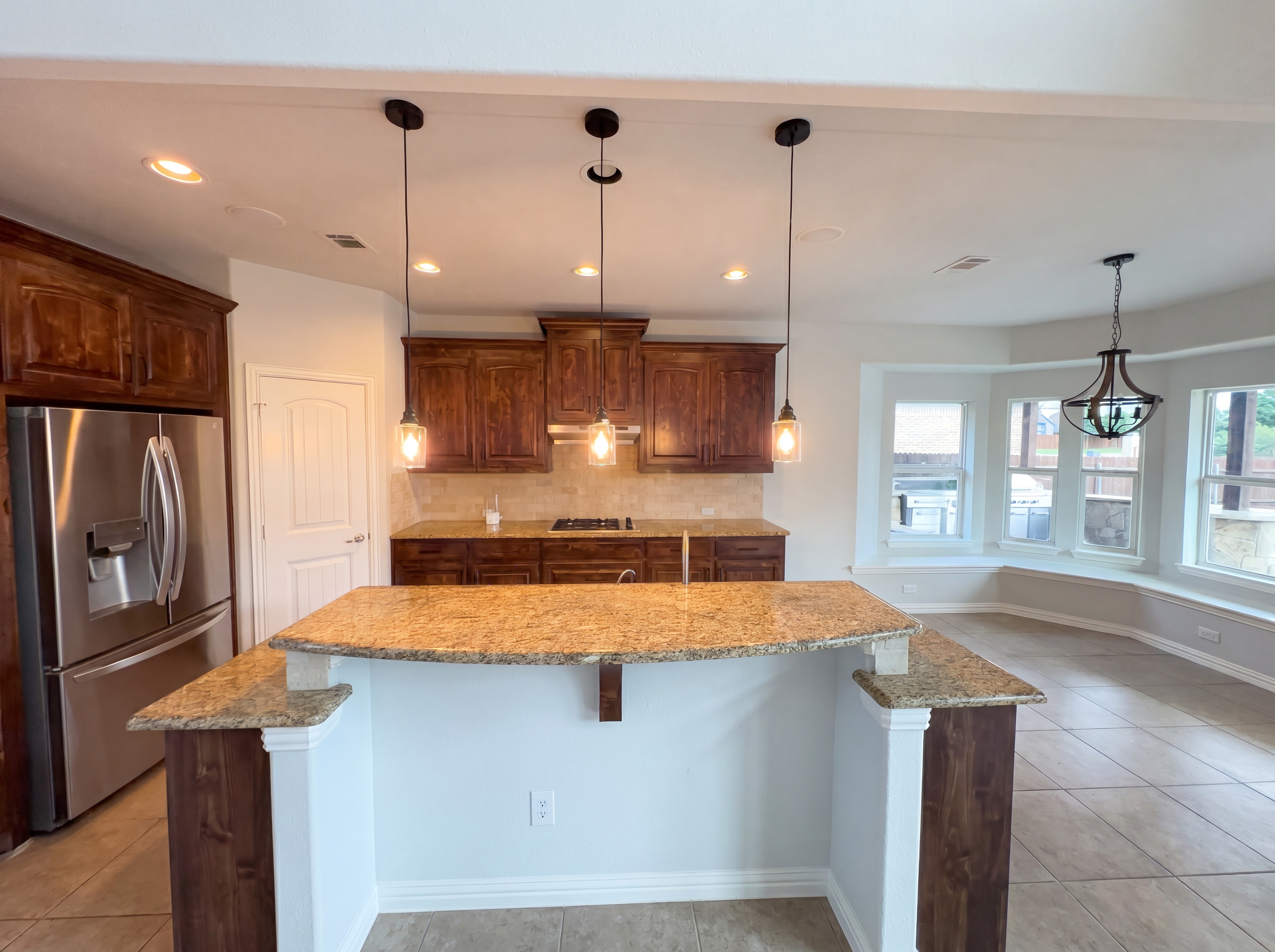 Photo 6 of 23 of 3105 Bridgewater Dr, Little Elm, TX