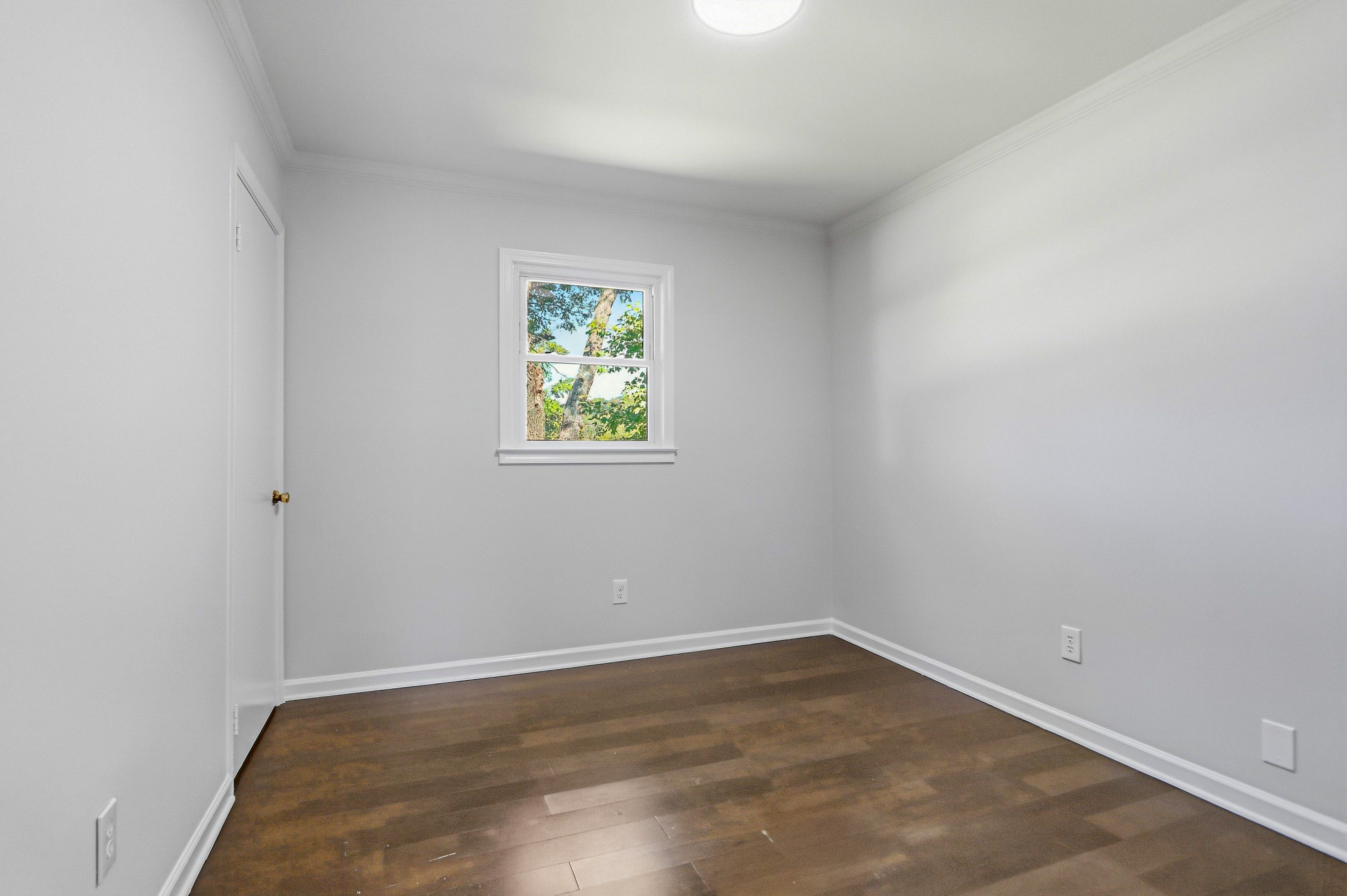 Photo 11 of 19 of 3841 Lavilla Dr, Powder Springs, GA