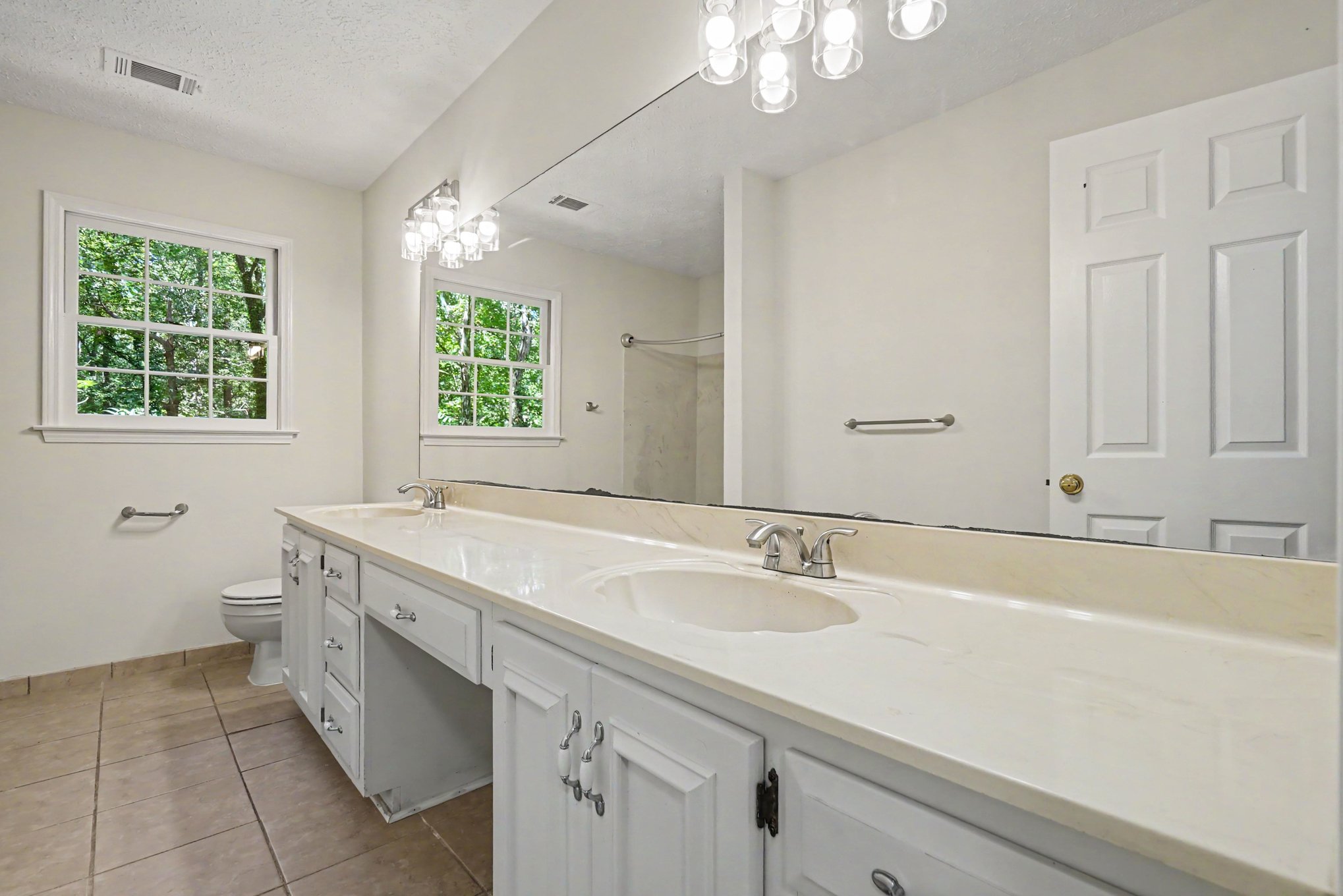 Photo 14 of 20 of 515 Teresa Ln, Canton, GA