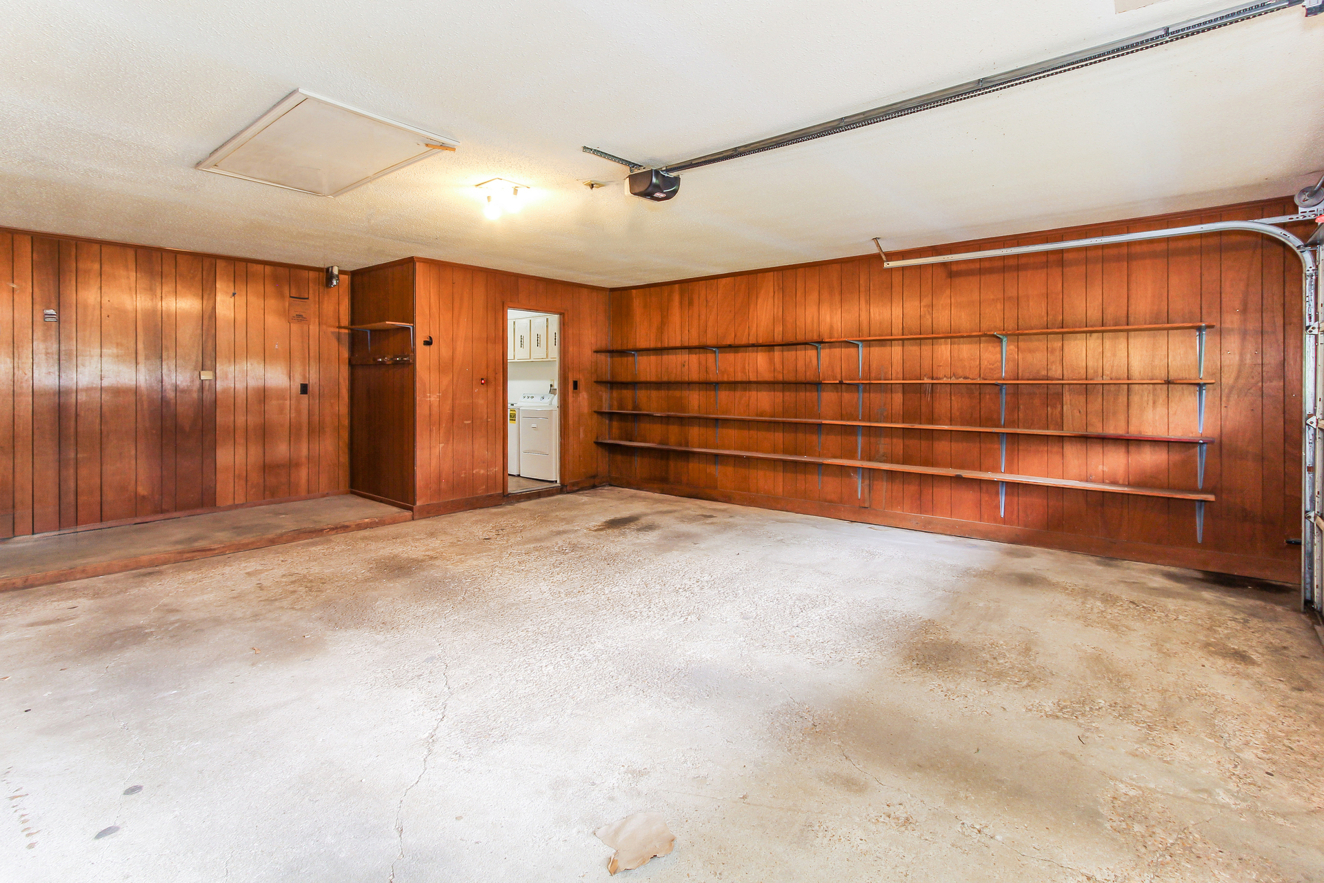Photo 18 of 21 of 525 Lurene Cir, Montgomery, AL