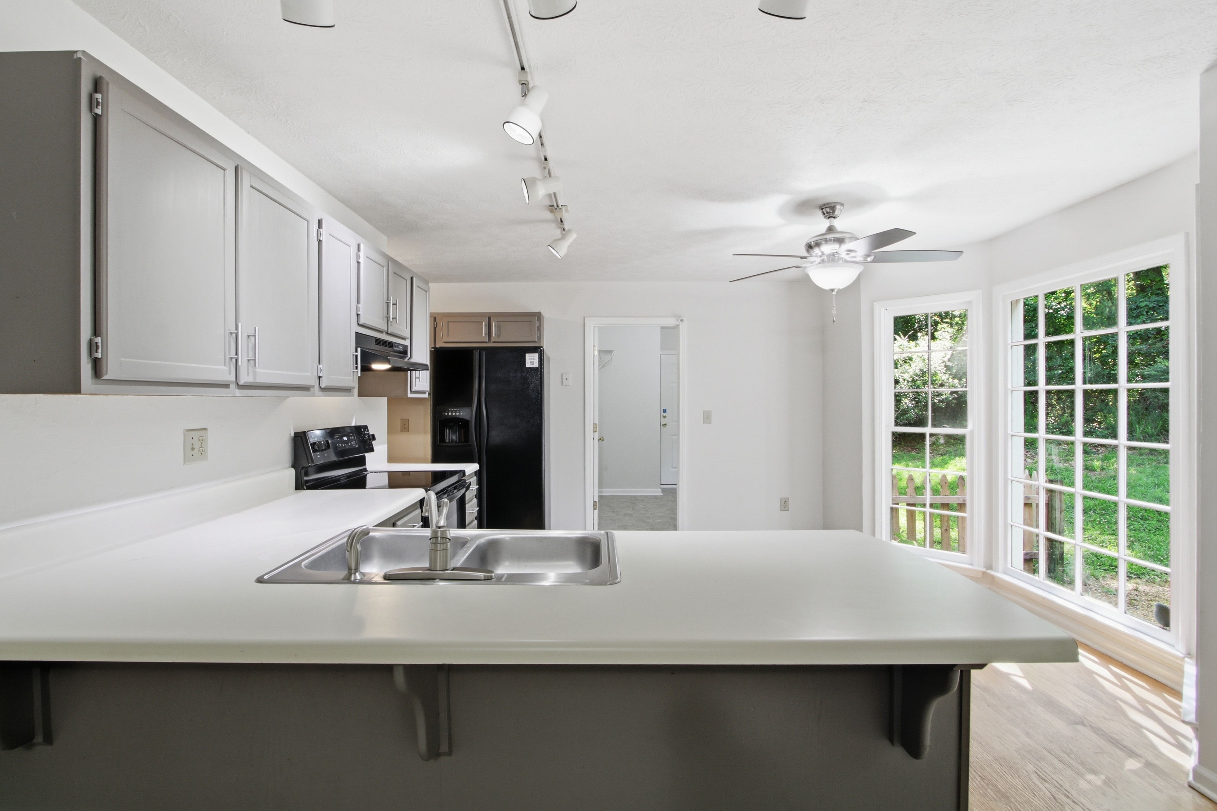 Photo 16 of 40 of 220 Braemar Rd, Fayetteville, GA