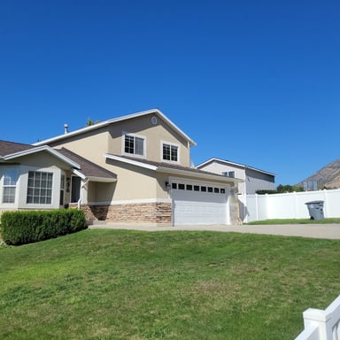 Property photo 1 of 476 S 1500 E