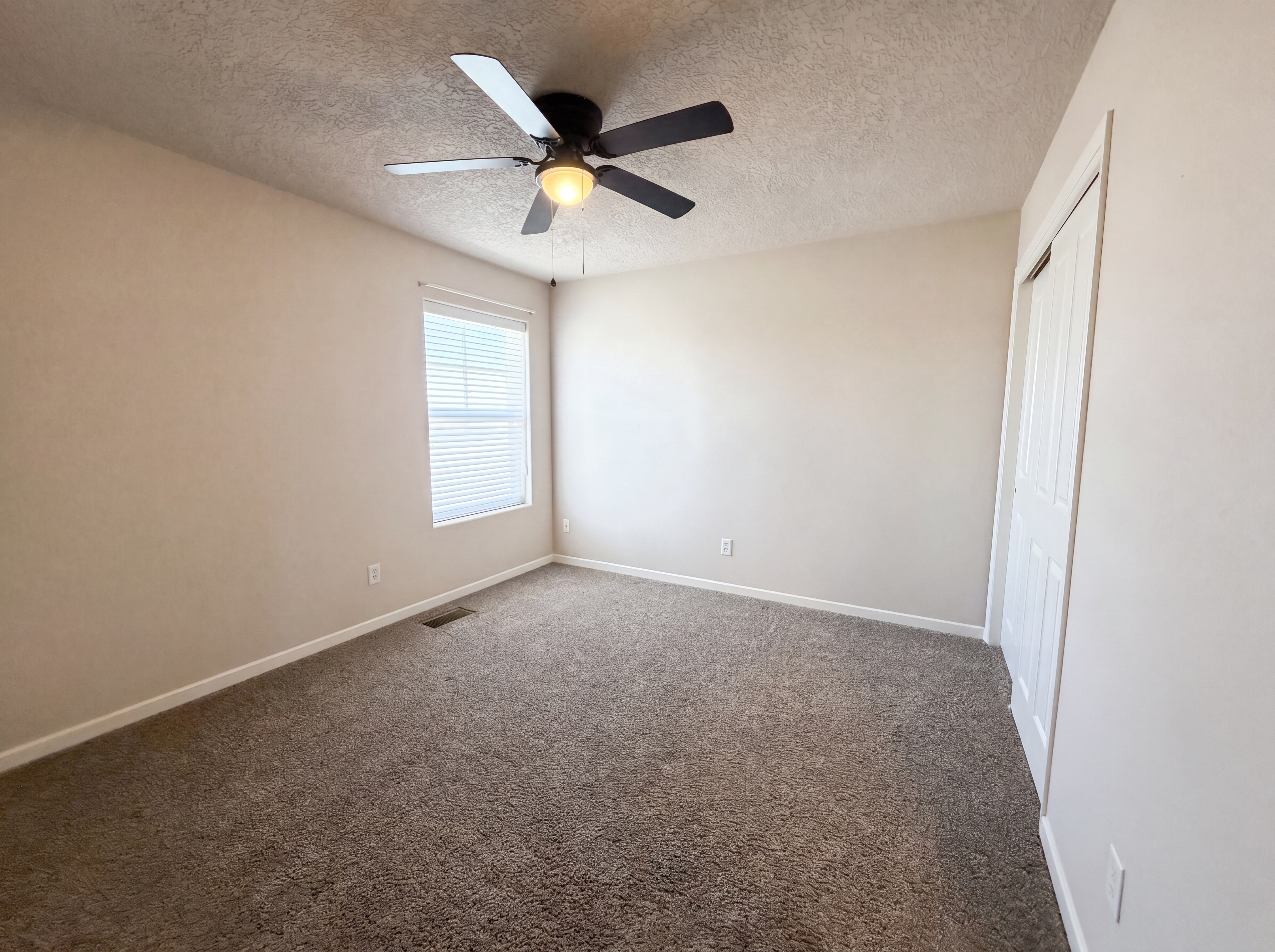 Photo 5 of 23 of 2513 Milagro Ridge Ct NE, Rio Rancho, NM
