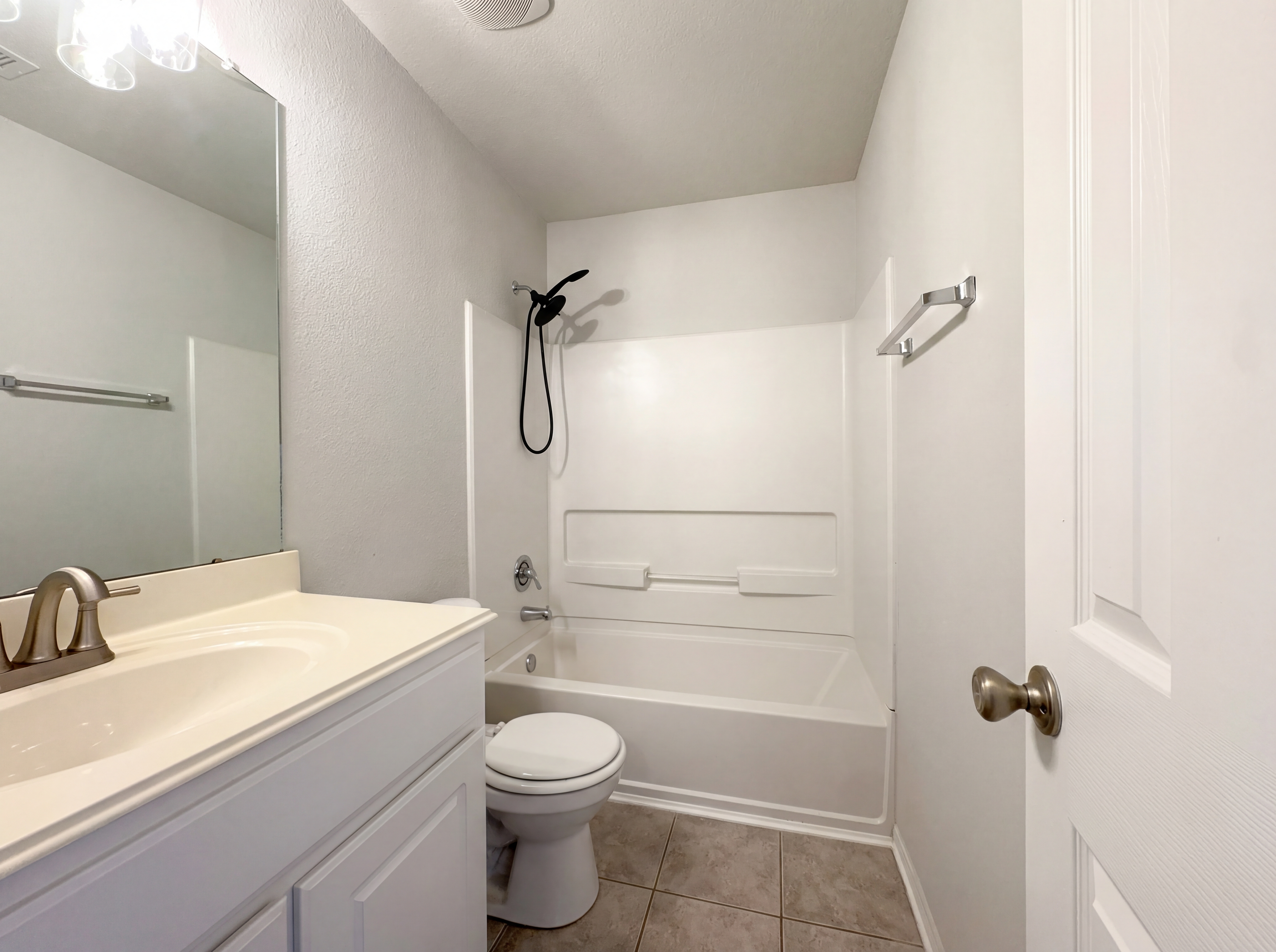 Photo 14 of 17 of 2310 Redfish Dr, Texas City, TX