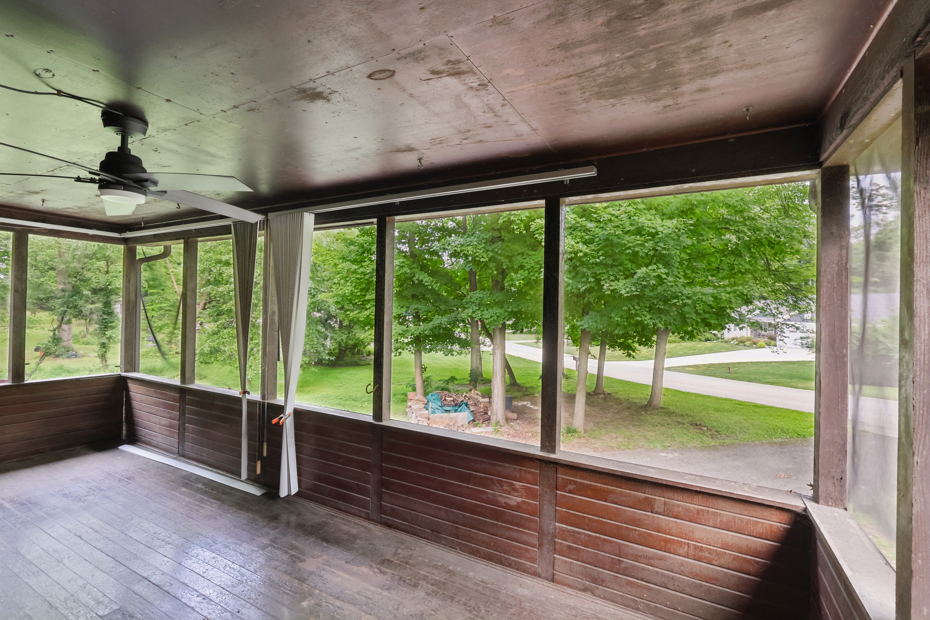 Photo 11 of 27 of 9550 Olde 8 Rd, Northfield, OH
